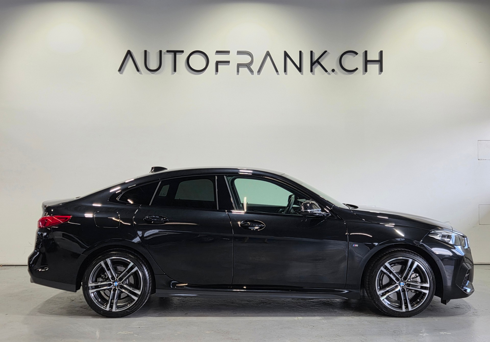 BMW 220i M-Sport xDrive Gran Coupé-showroom-element-1