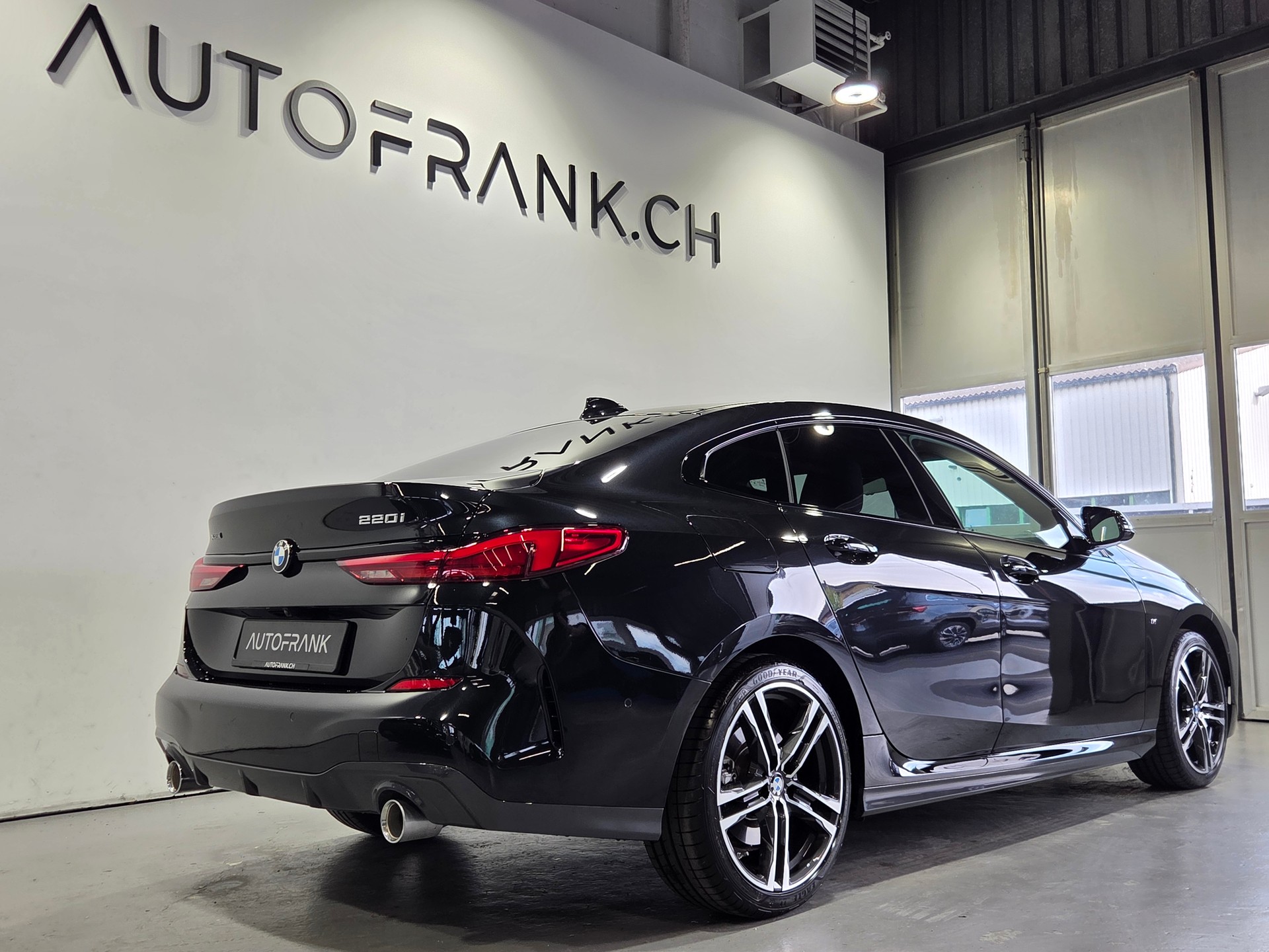BMW 220i M-Sport xDrive Gran Coupé-showroom-element-2