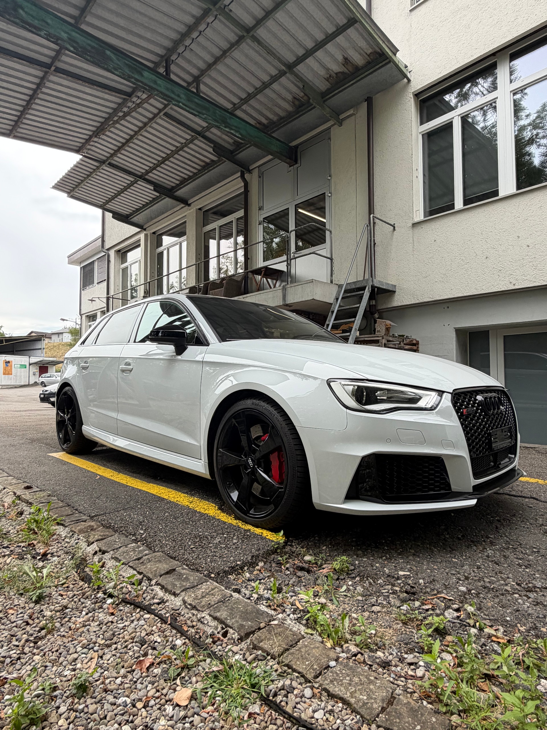AUDI 2.5 T FSI quattro S-Tronic-image-3