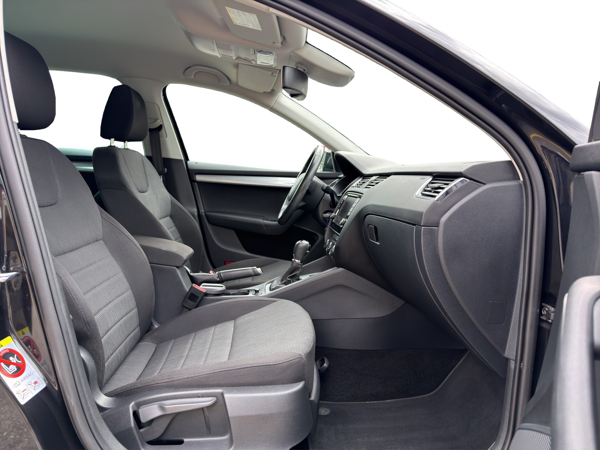SKODA Octavia Combi 1.8 TSI Elegance 4x4 DSG-image-7