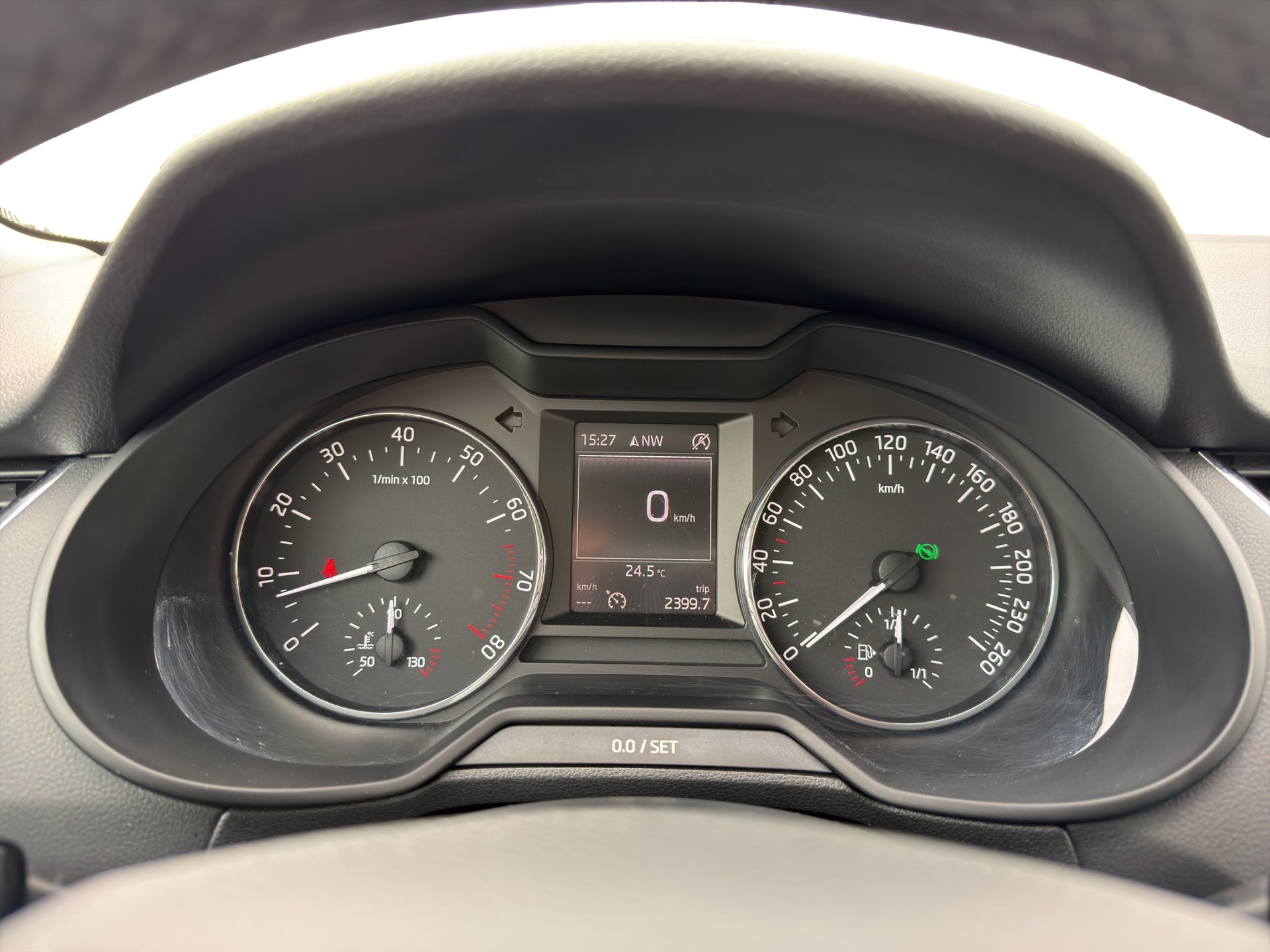 SKODA Octavia Combi 1.8 TSI Elegance 4x4 DSG-image-23