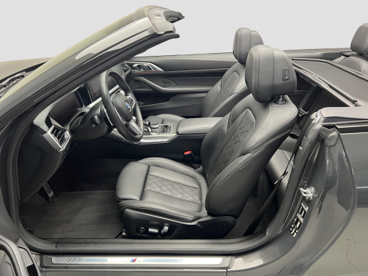 BMW M440i xDrive 48V Cabrio-image-8