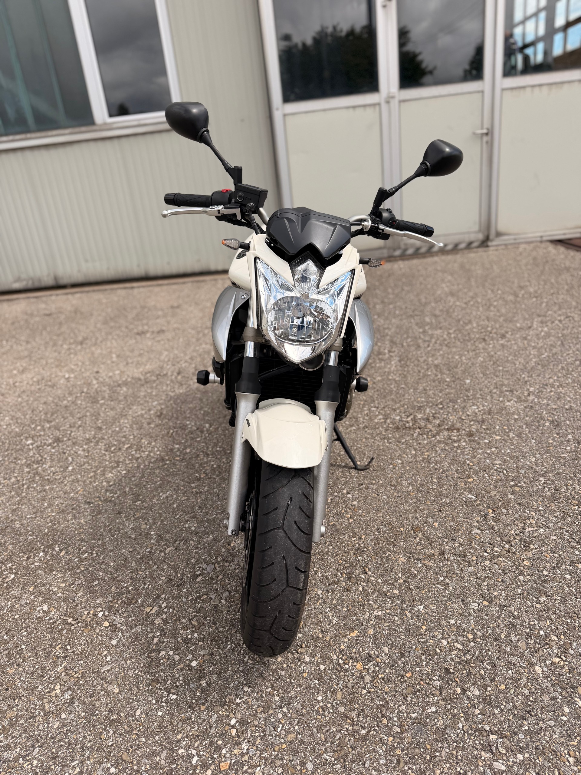 YAMAHA XJ 6 N ABS-image-3