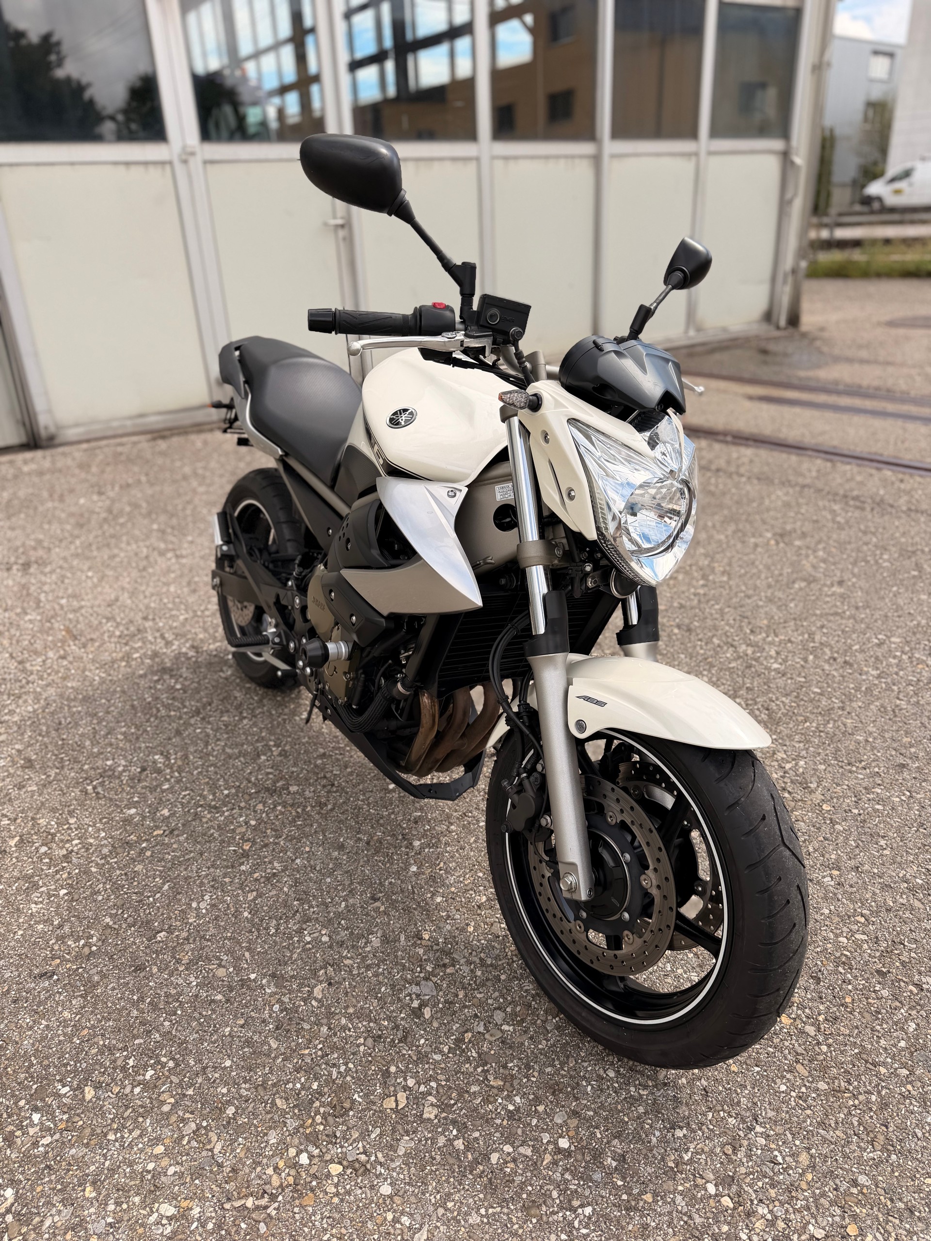 YAMAHA XJ 6 N ABS-image-4