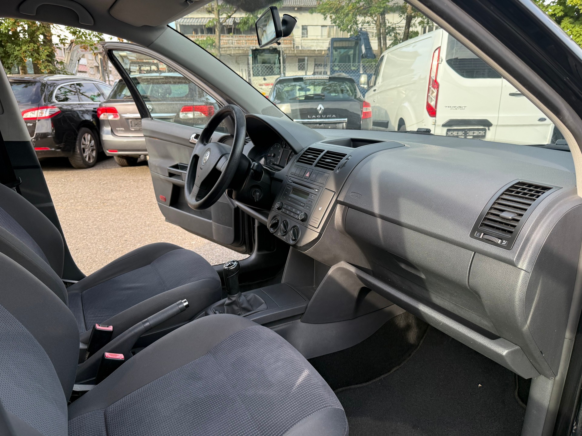 VW Polo 1.4 16V Trendline-image-7