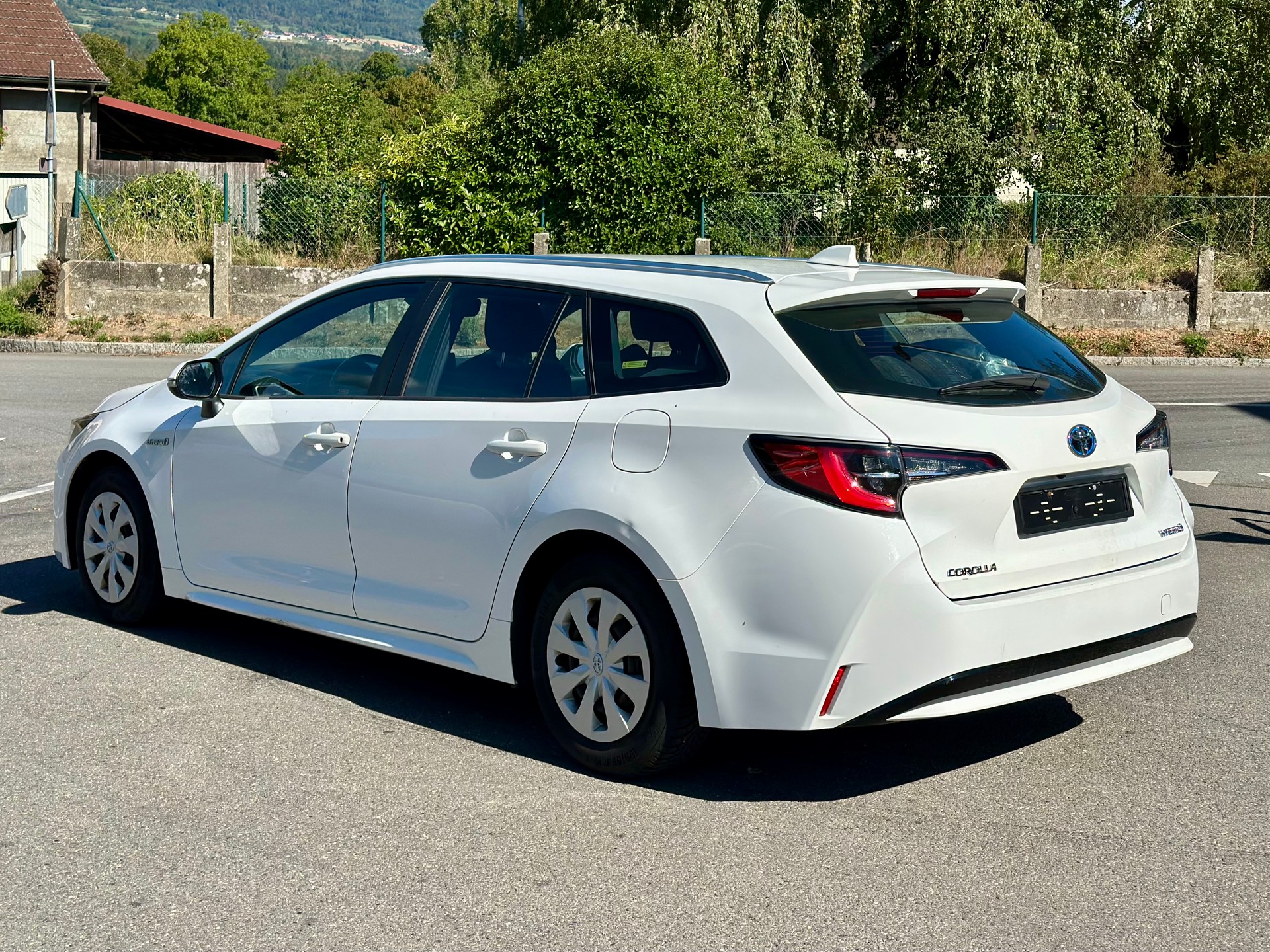 TOYOTA Corolla Touring Sports 1.8 HSD Comfort e-CVT-image-3