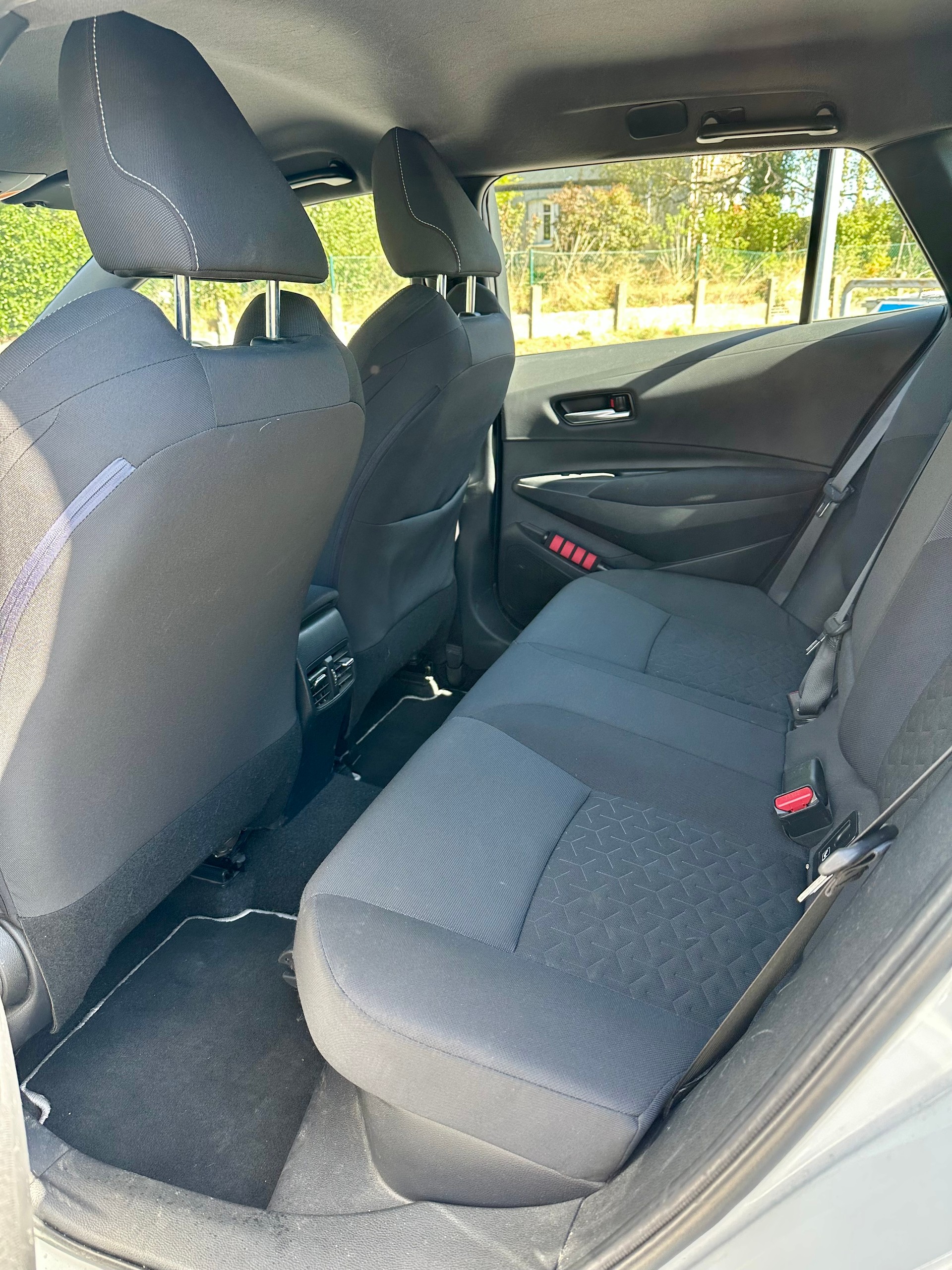 TOYOTA Corolla Touring Sports 1.8 HSD Comfort e-CVT-image-11