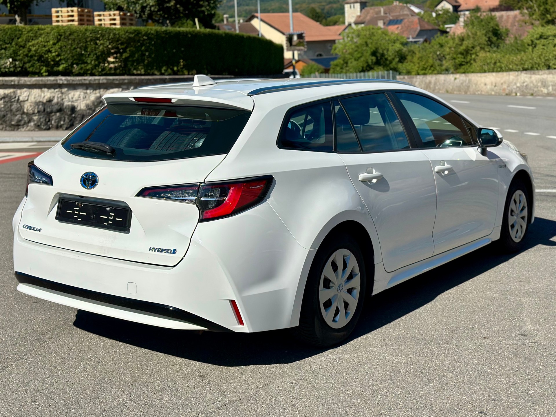 TOYOTA Corolla Touring Sports 1.8 HSD Comfort e-CVT-image-2