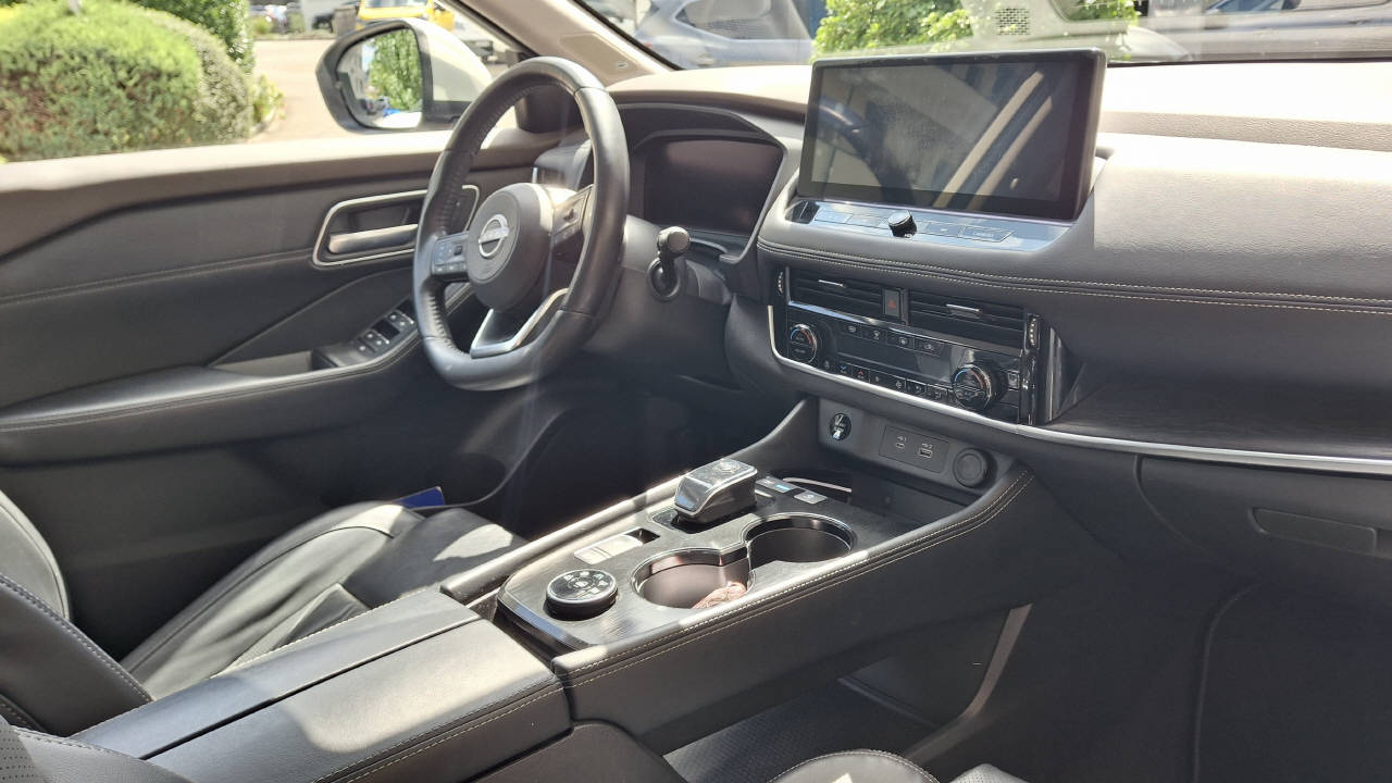 NISSAN X-Trail 1.5 VC-T Tekna+ e-4orce 7P 20Zoll-image-3