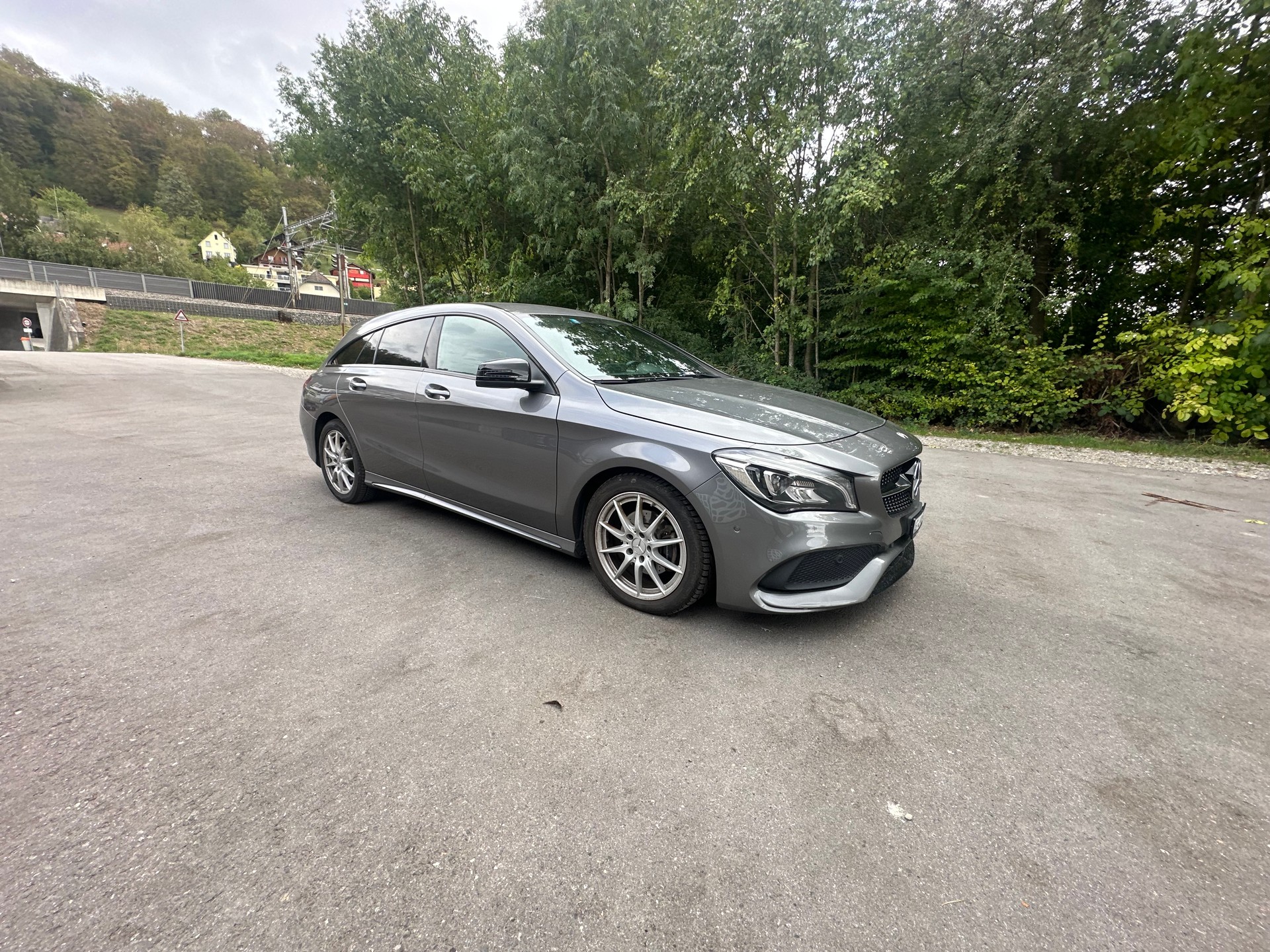 MERCEDES-BENZ CLA Shooting Br 200 d Swiss Star AMG Line 4M-image-0