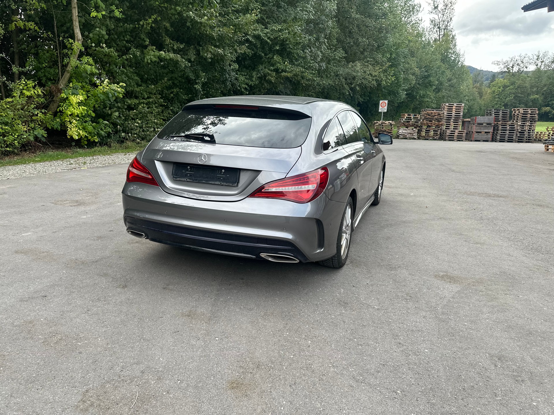 MERCEDES-BENZ CLA Shooting Br 200 d Swiss Star AMG Line 4M-image-8