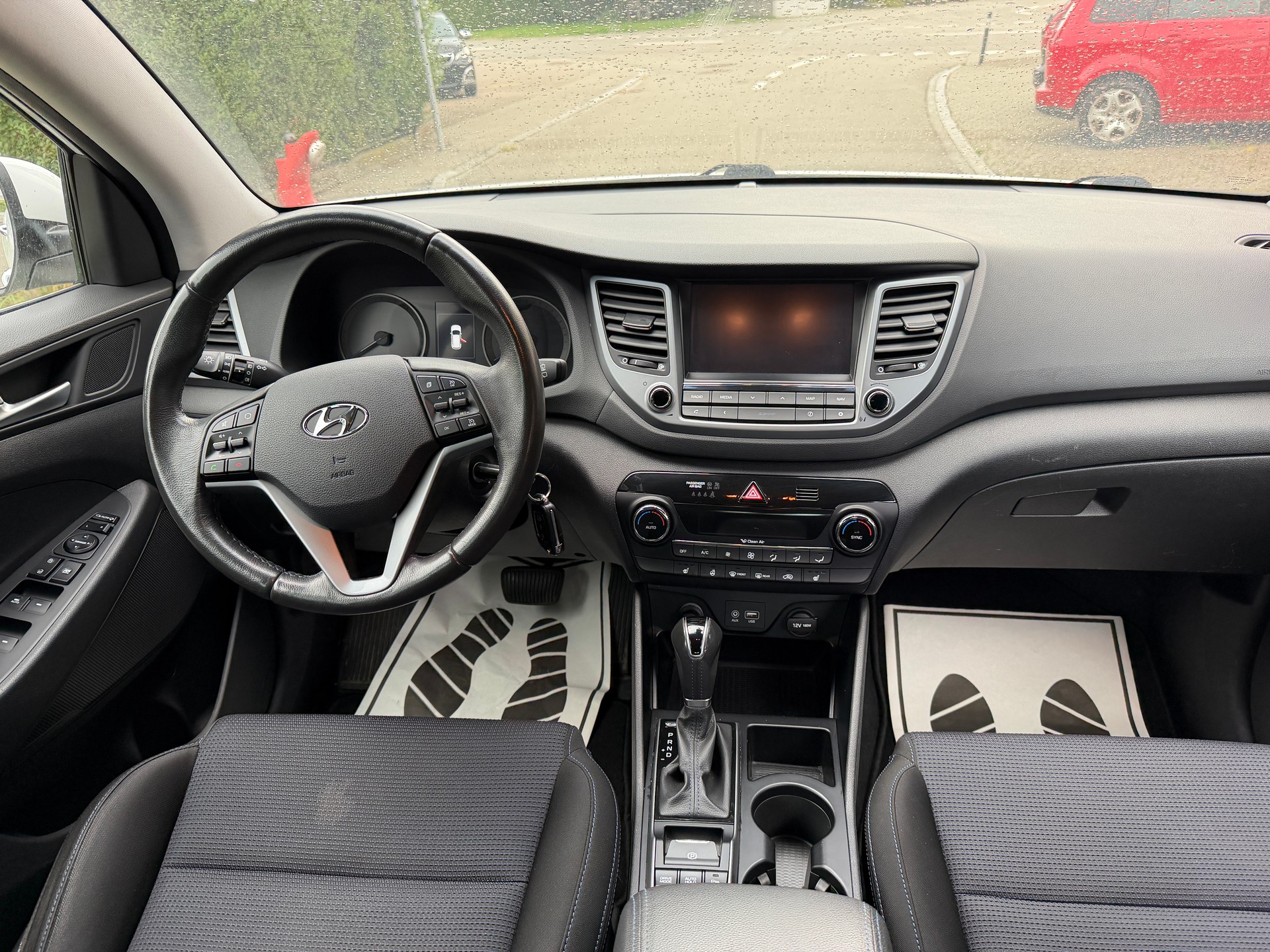 HYUNDAI Tucson 2.0 CRDI Plena 4WD Automatic-image-11