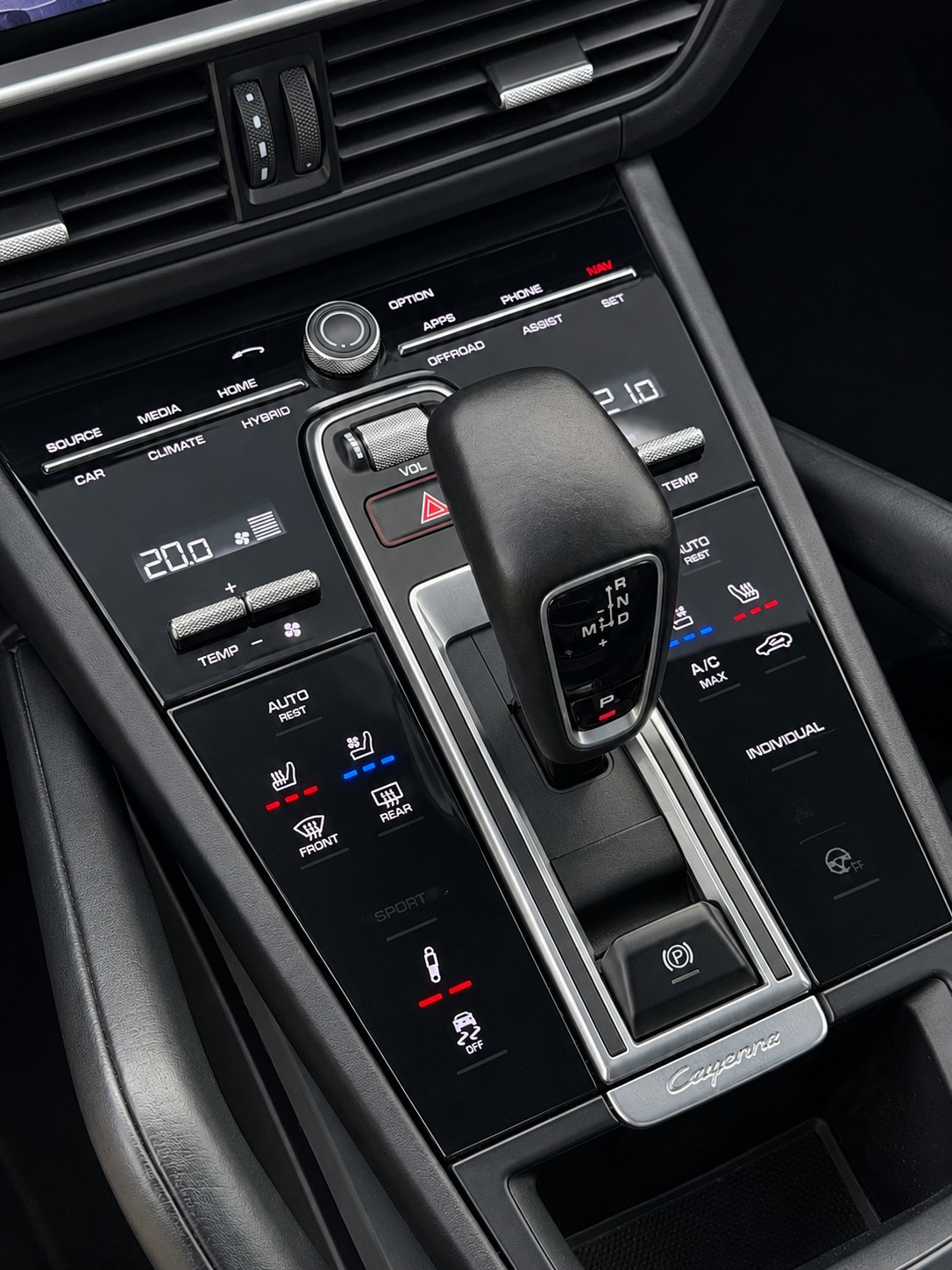 PORSCHE Cayenne E-Hybrid-image-10
