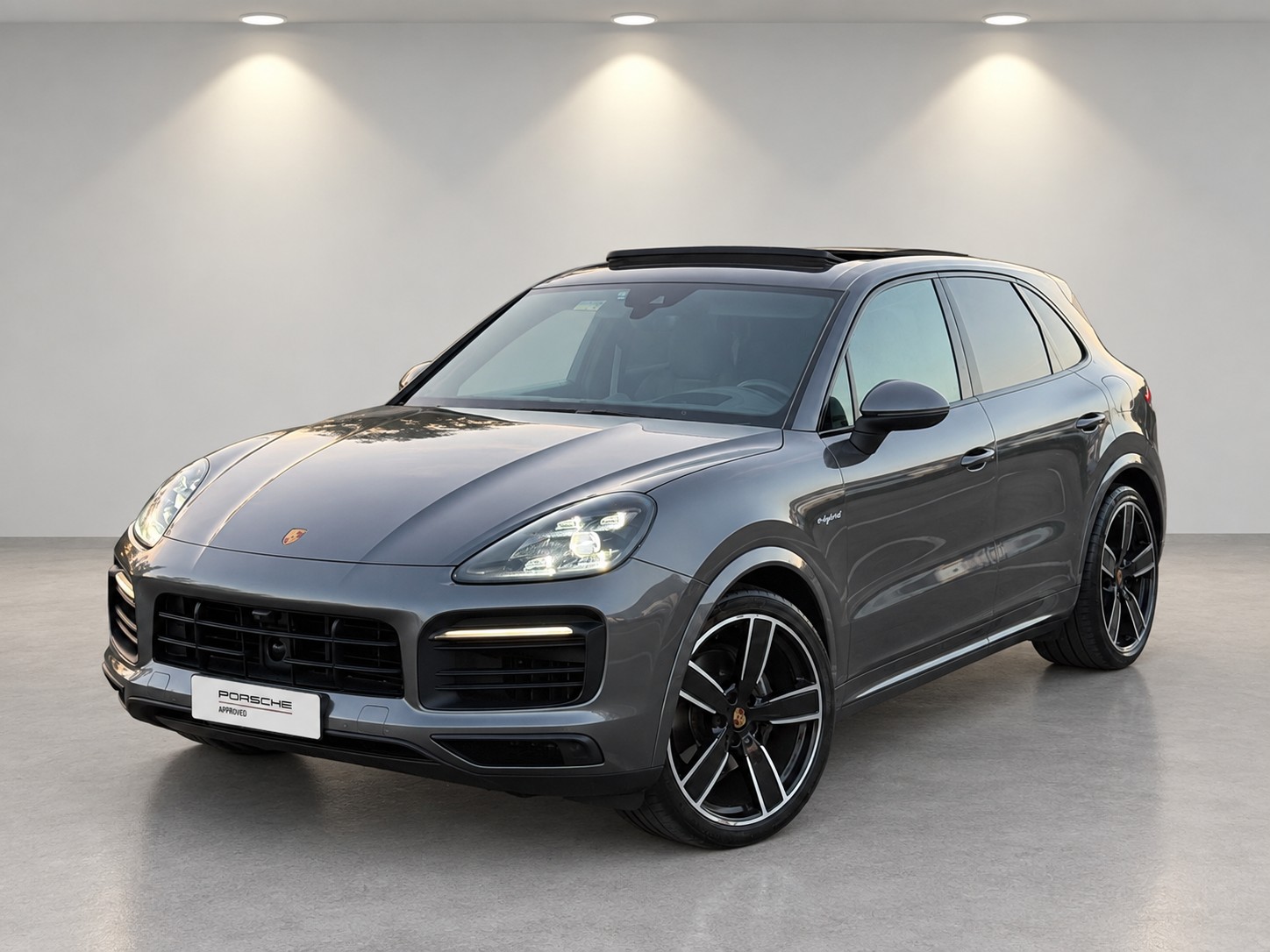 PORSCHE Cayenne E-Hybrid-image-1