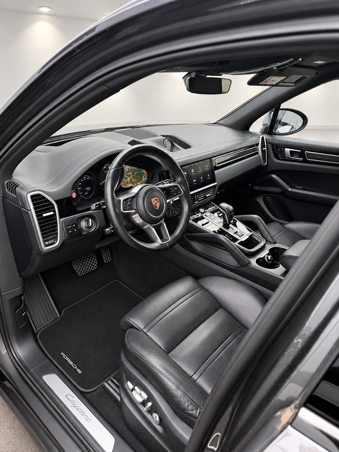 PORSCHE Cayenne E-Hybrid-image-8