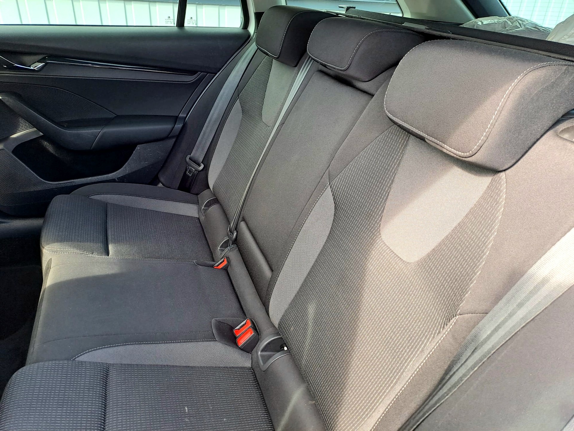SKODA Octavia Combi 2.0 TDI DSG Ambition 4x4-image-9