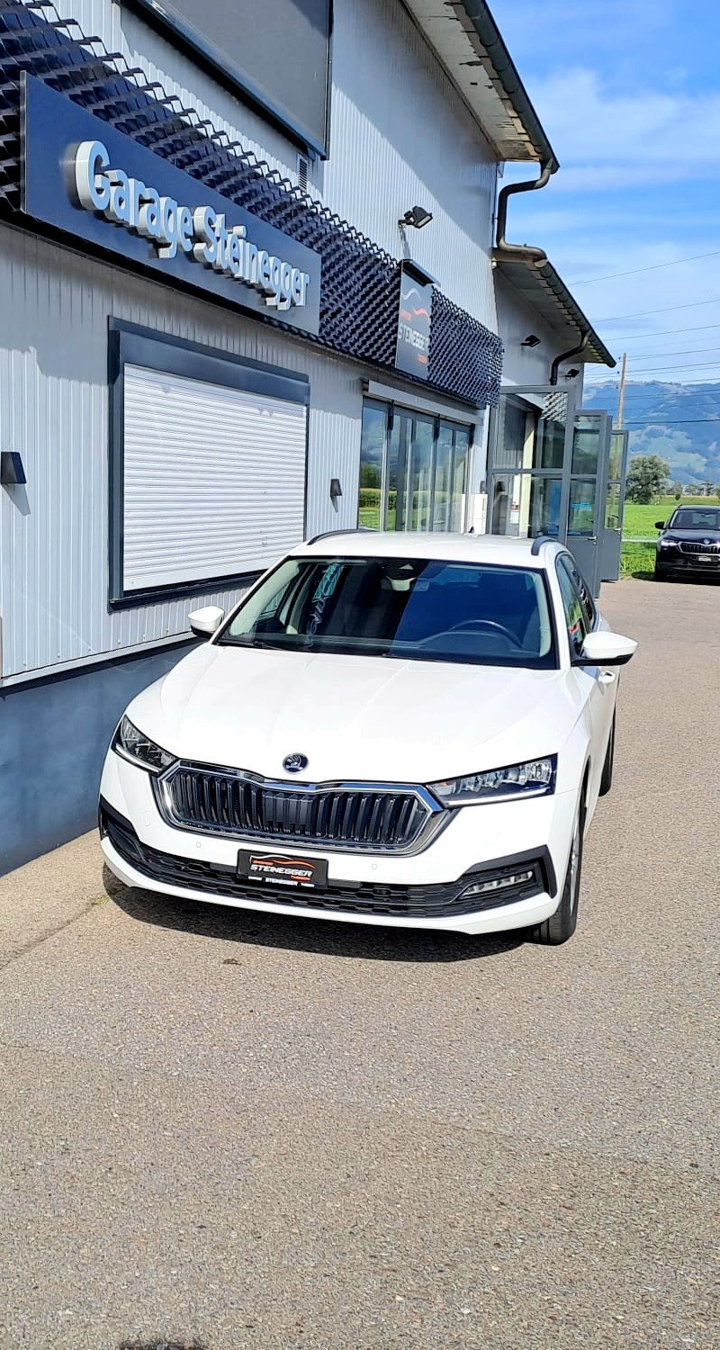 SKODA Octavia Combi 2.0 TDI DSG Ambition 4x4-image-2