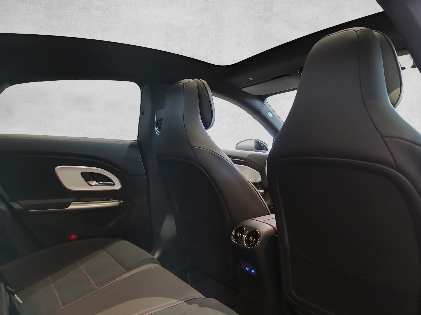 MERCEDES-BENZ CLA 220 AMG Line 4matic C178-image-6