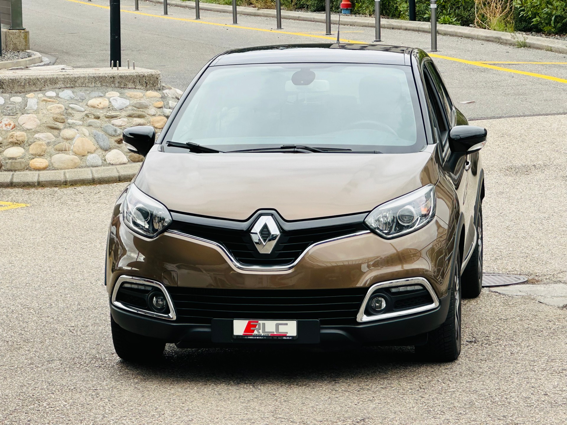RENAULT Captur 1.2 T 16V Iconic EDC-image-5