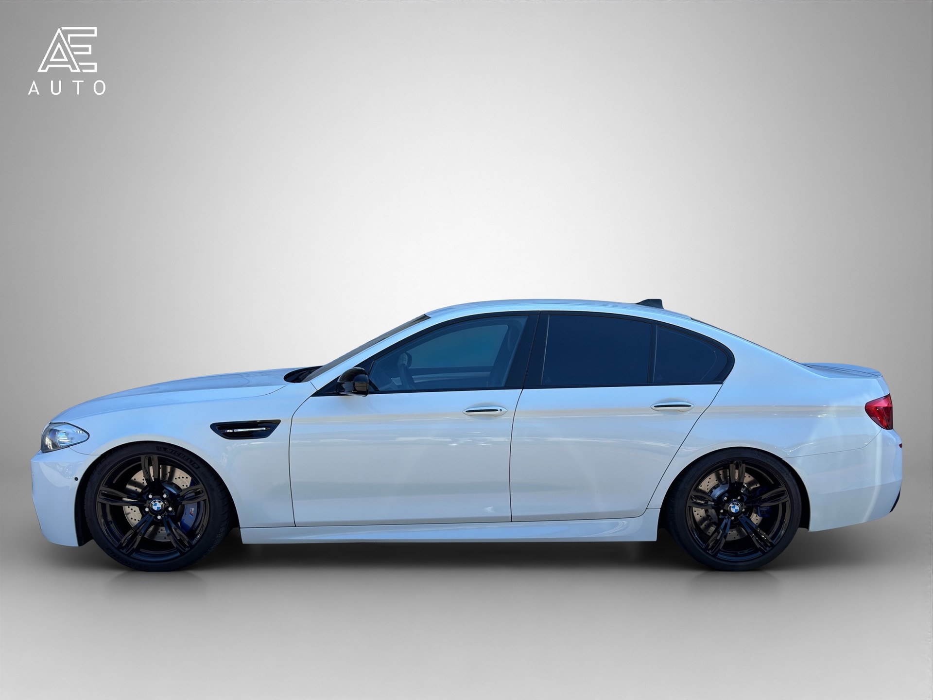 BMW M5 Drivelogic-image-3