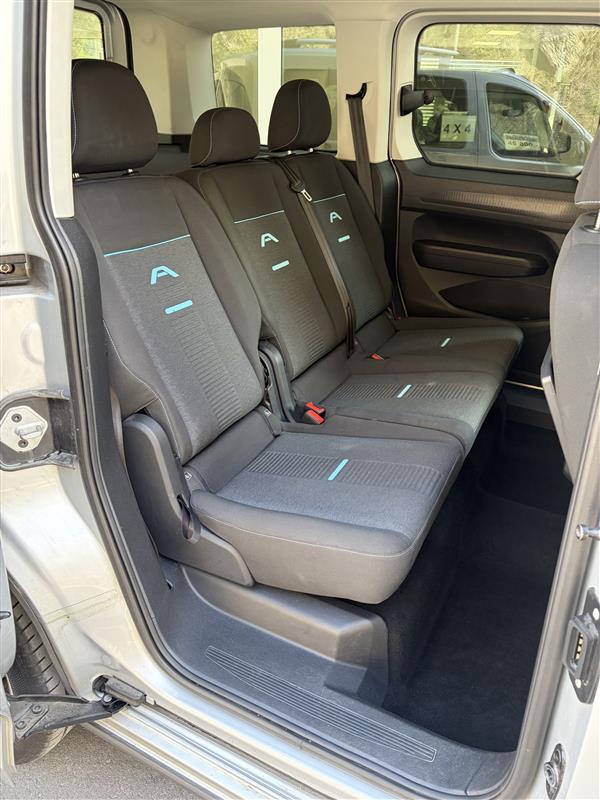 FORD Tourneo Connect 2.0 EcoBlue AWD Active-image-12