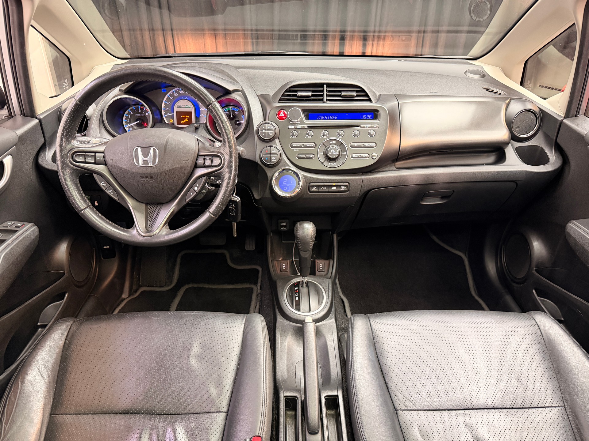 HONDA Jazz 1.3i Hybrid Elegance CVT-image-8
