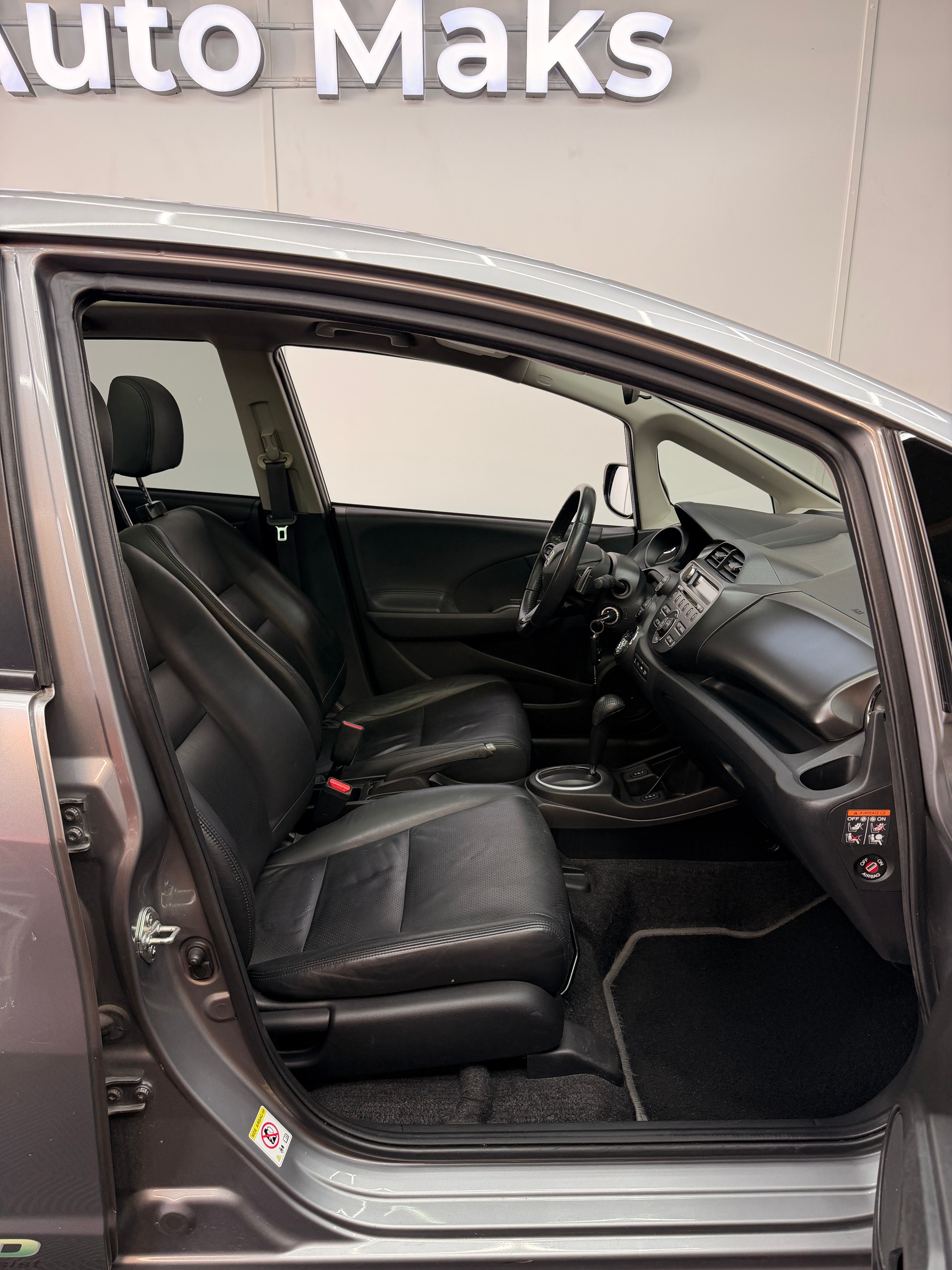 HONDA Jazz 1.3i Hybrid Elegance CVT-image-6