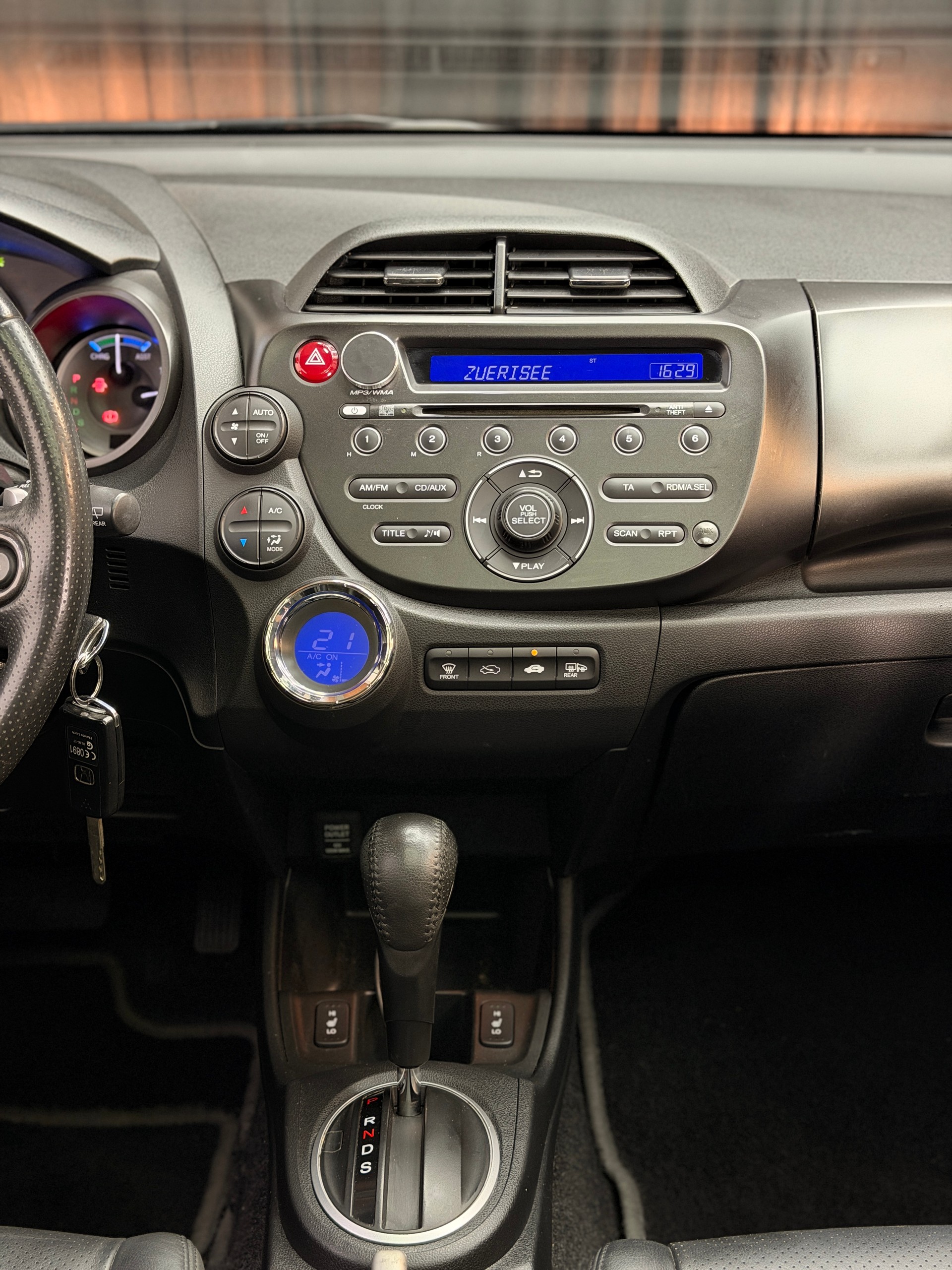 HONDA Jazz 1.3i Hybrid Elegance CVT-image-10