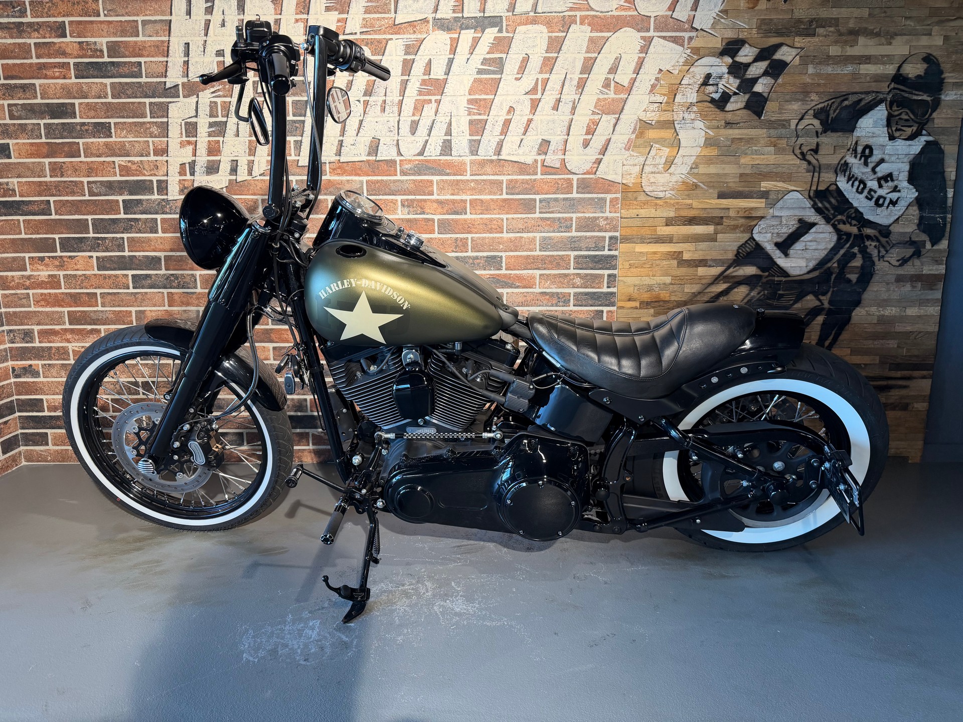 HARLEY-DAVIDSON FLSS Softail Slim S110 ABS-showroom-element-2