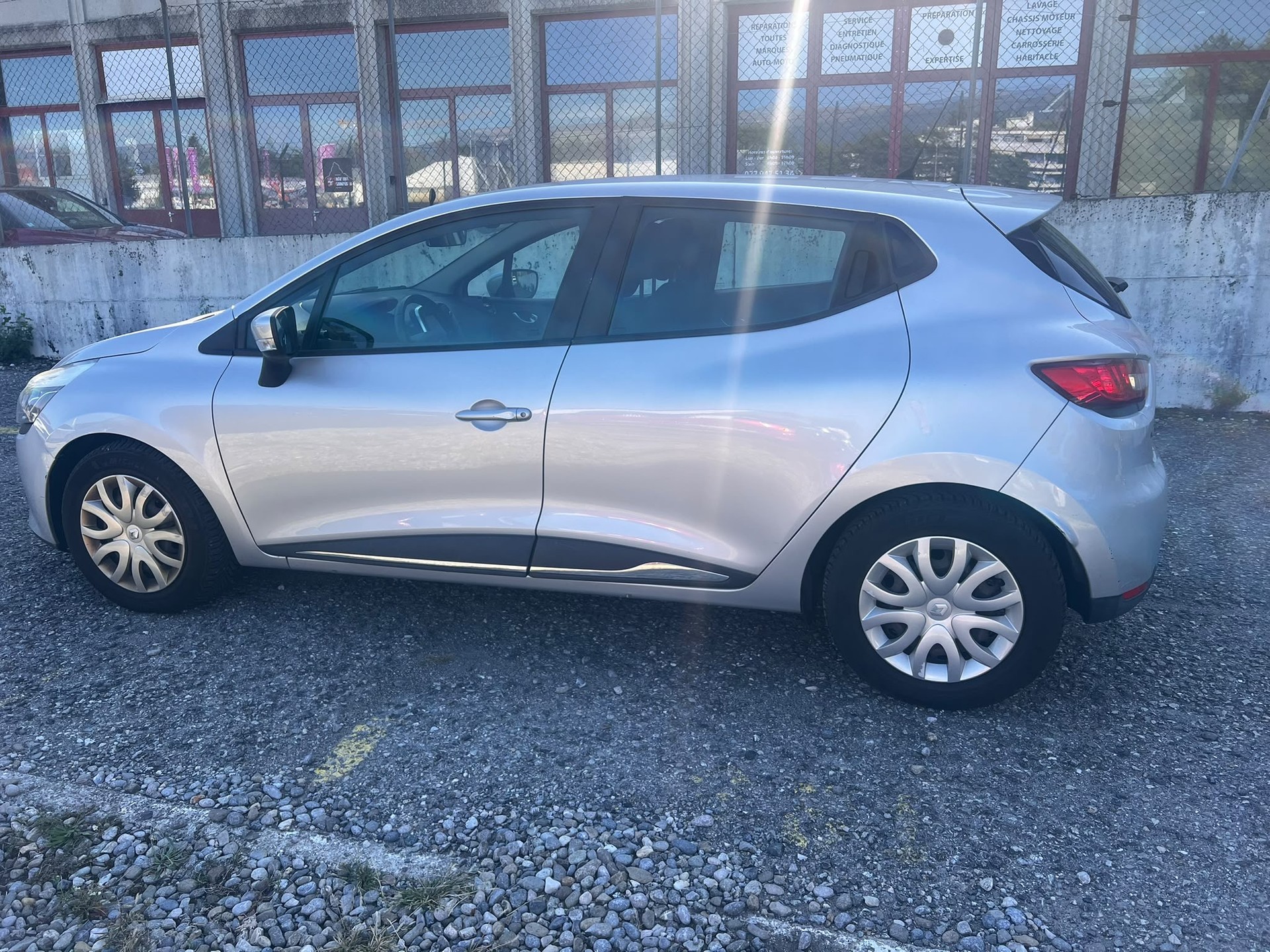 RENAULT Clio 0.9 12V Expression-image-6