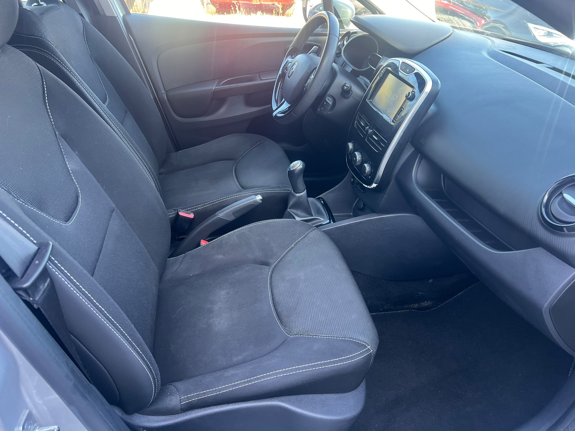 RENAULT Clio 0.9 12V Expression-image-7