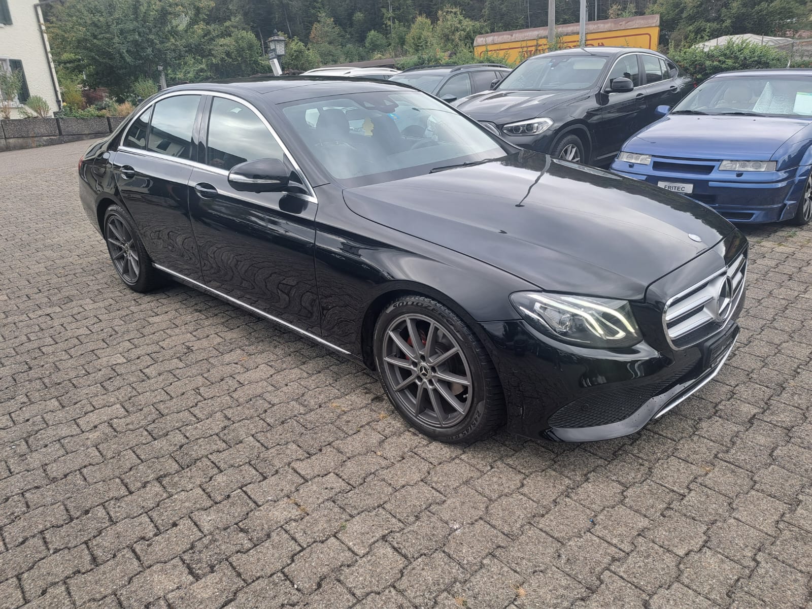 MERCEDES-BENZ E 220 d 9G-Tronic-image-3