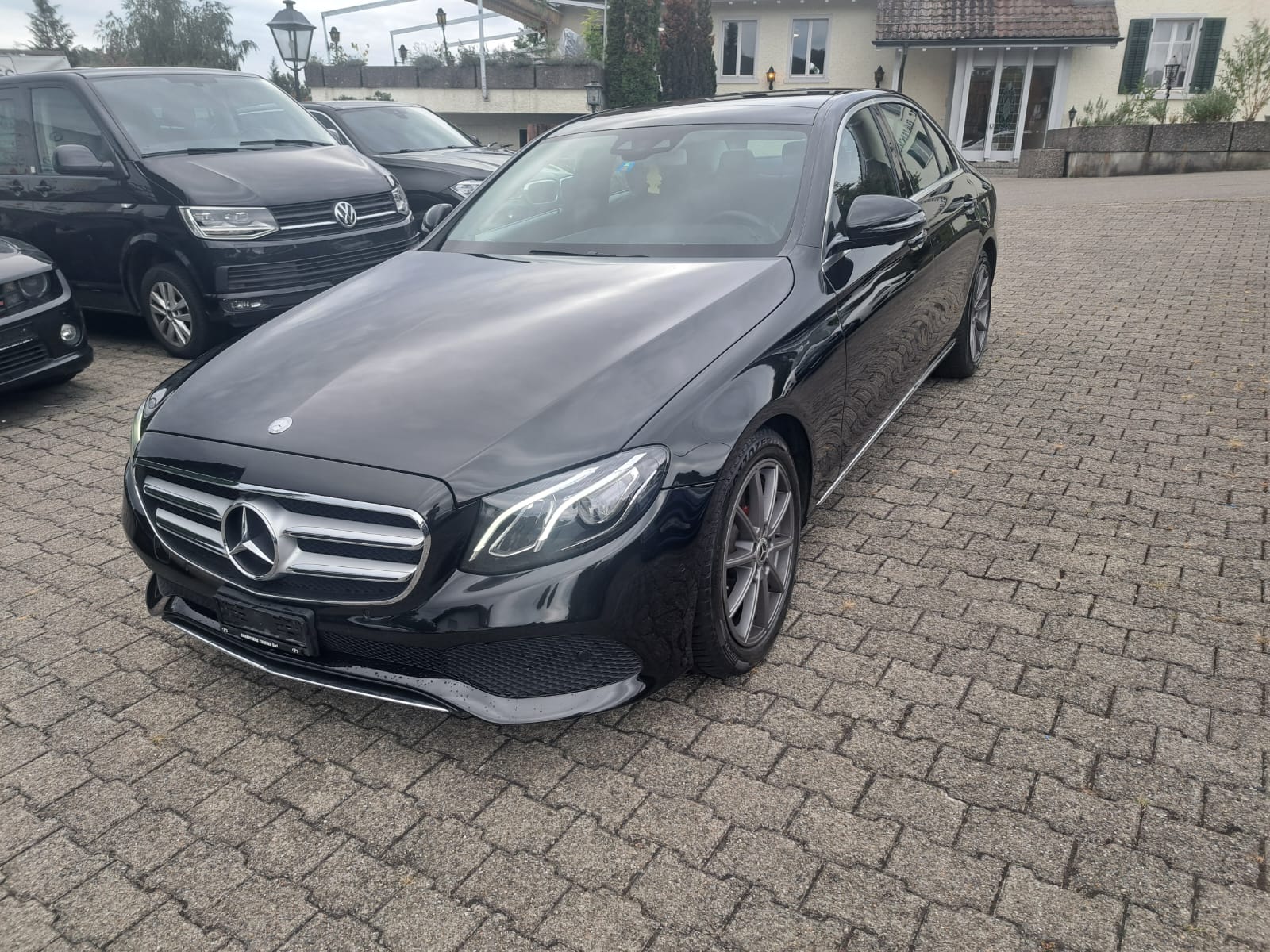 MERCEDES-BENZ E 220 d 9G-Tronic-image-0
