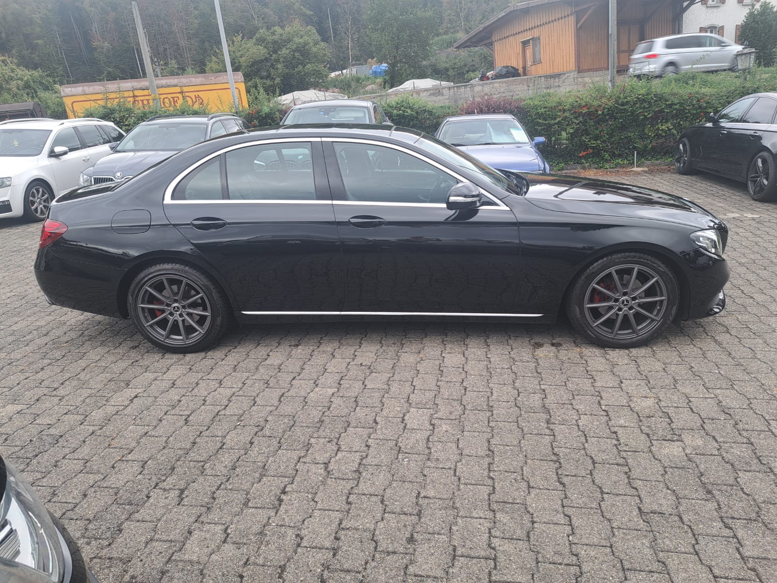 MERCEDES-BENZ E 220 d 9G-Tronic-image-1