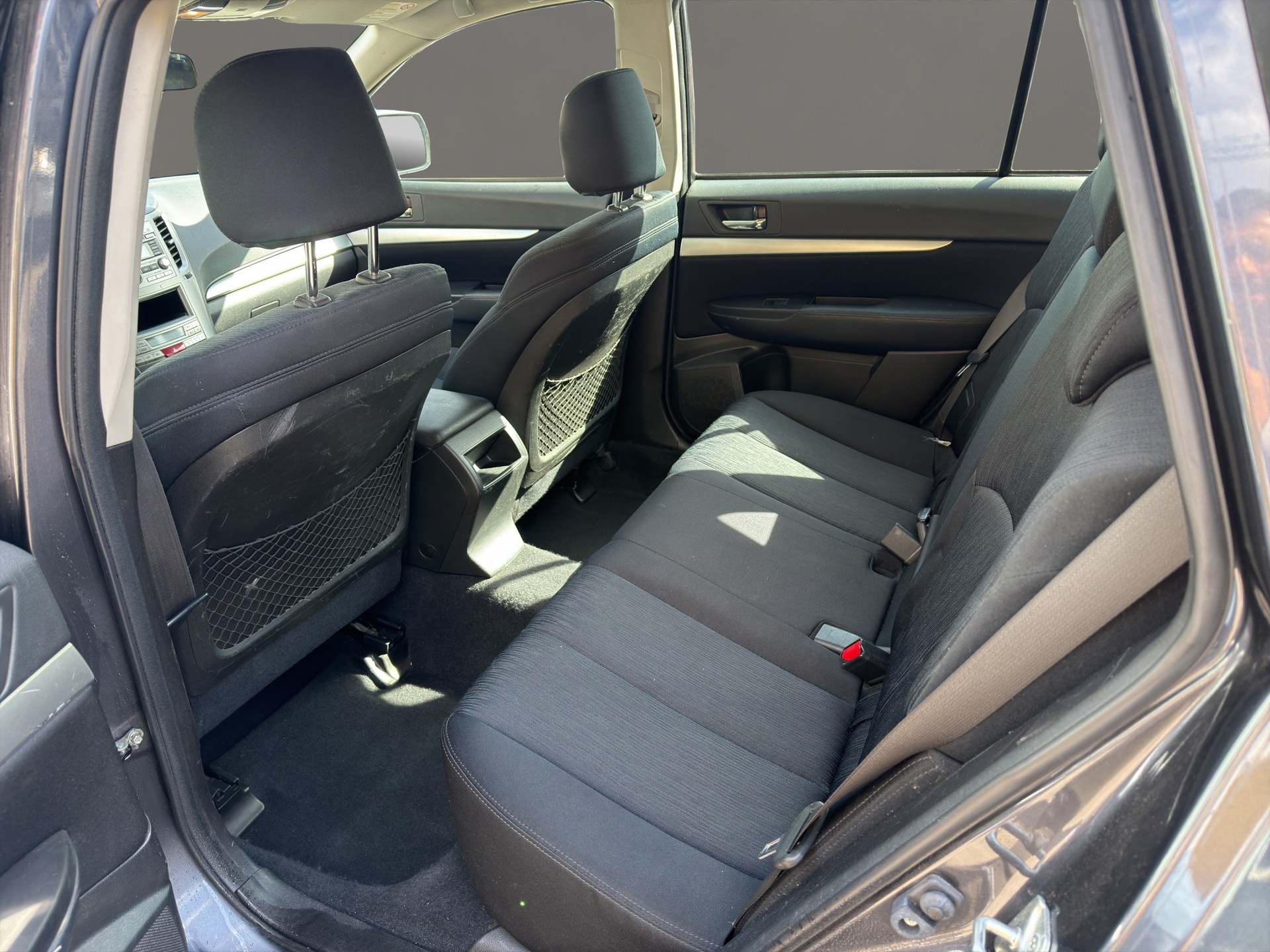 SUBARU Legacy 2.0i Limited AWD Lineartronic-image-13