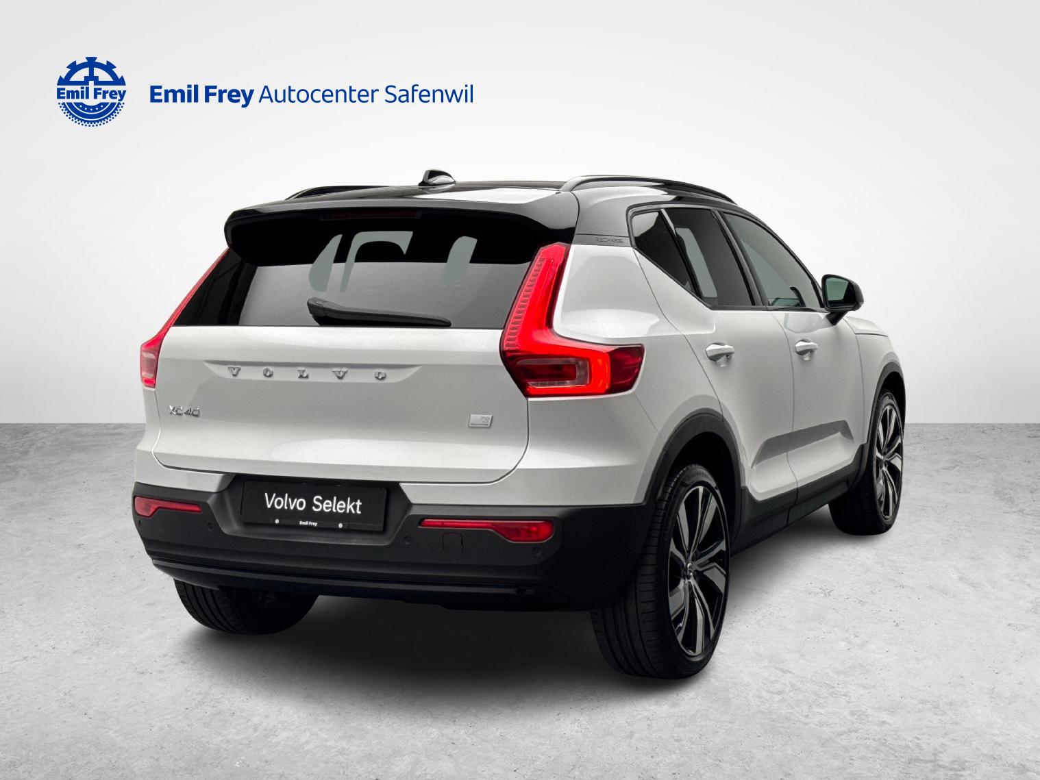 VOLVO XC40 P8 Twin R-Design AWD-image-4