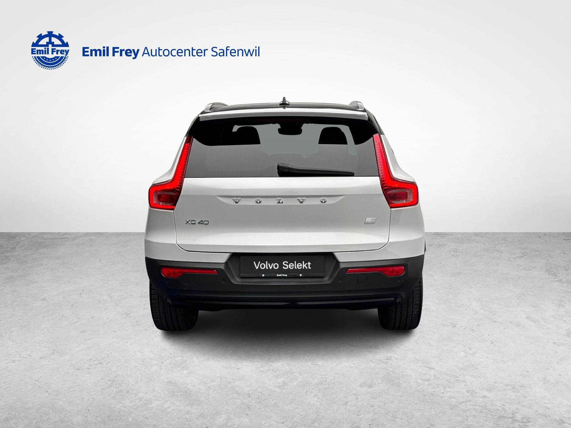 VOLVO XC40 P8 Twin R-Design AWD-image-3
