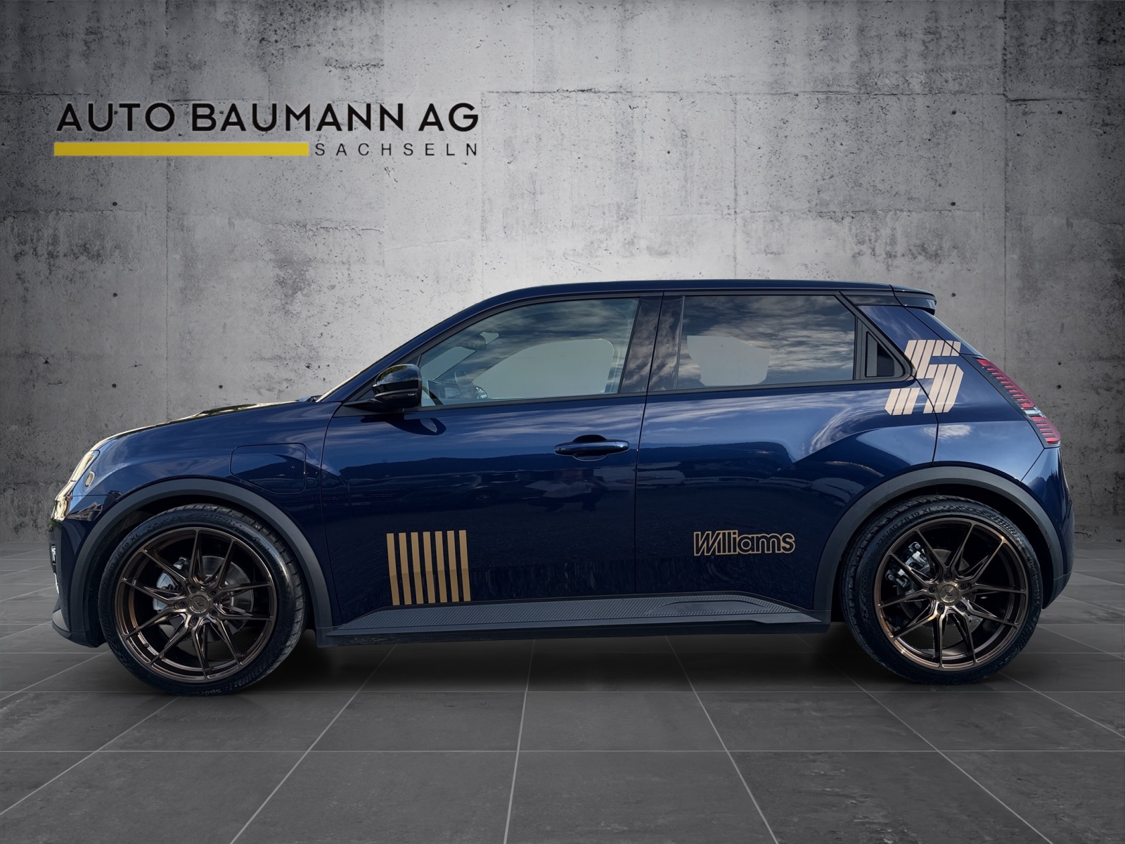 RENAULT R5 E-Tech Techno "Williams" Edition-image-0