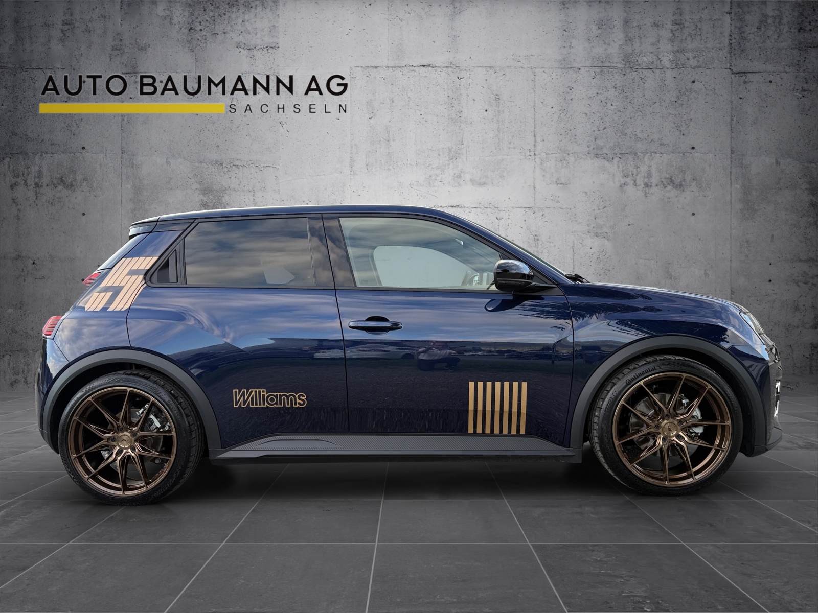 RENAULT R5 E-Tech Techno "Williams" Edition-image-1