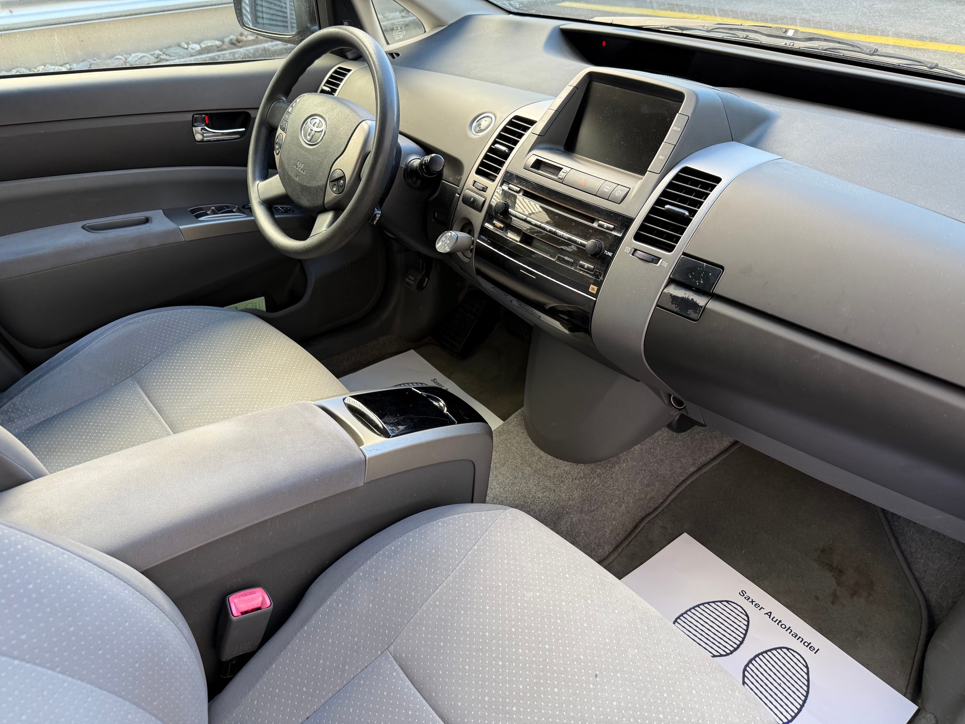 TOYOTA Prius 1.5 16V Hybrid-image-6