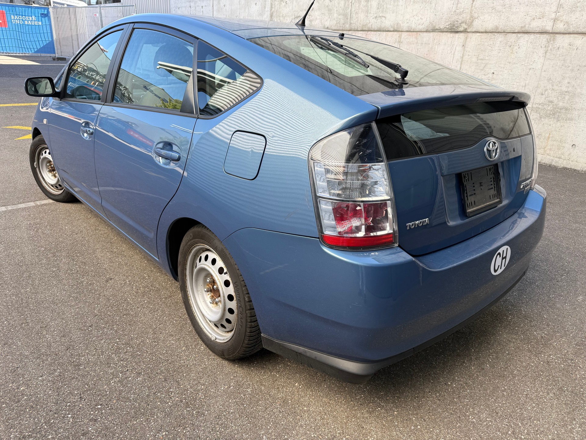 TOYOTA Prius 1.5 16V Hybrid-image-2
