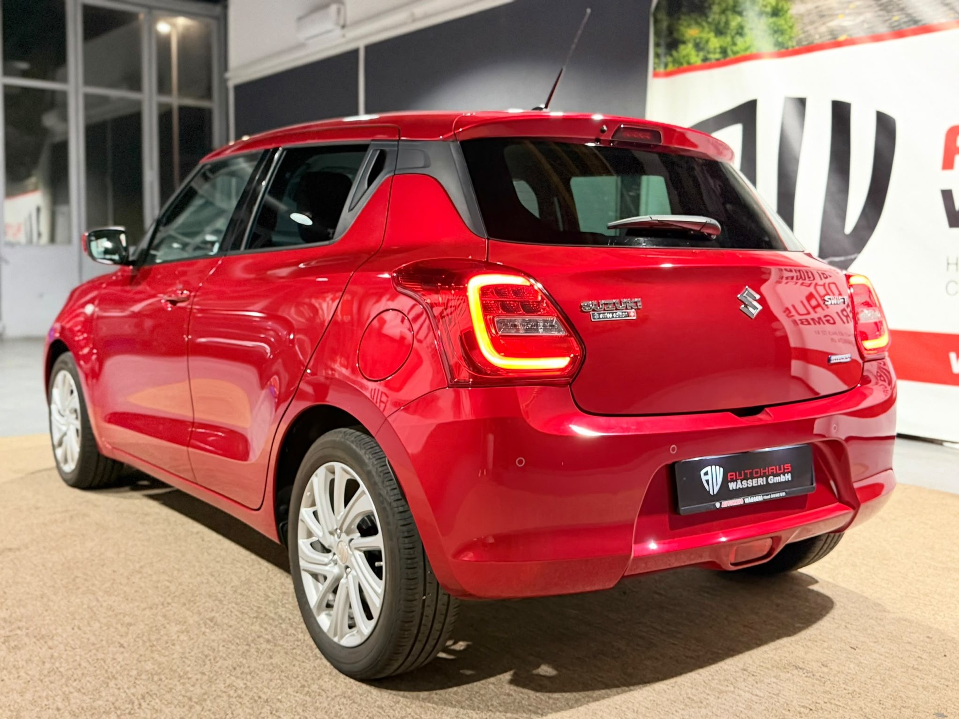 SUZUKI Swift 1.2 Compact Top Hybrid CVT-image-4