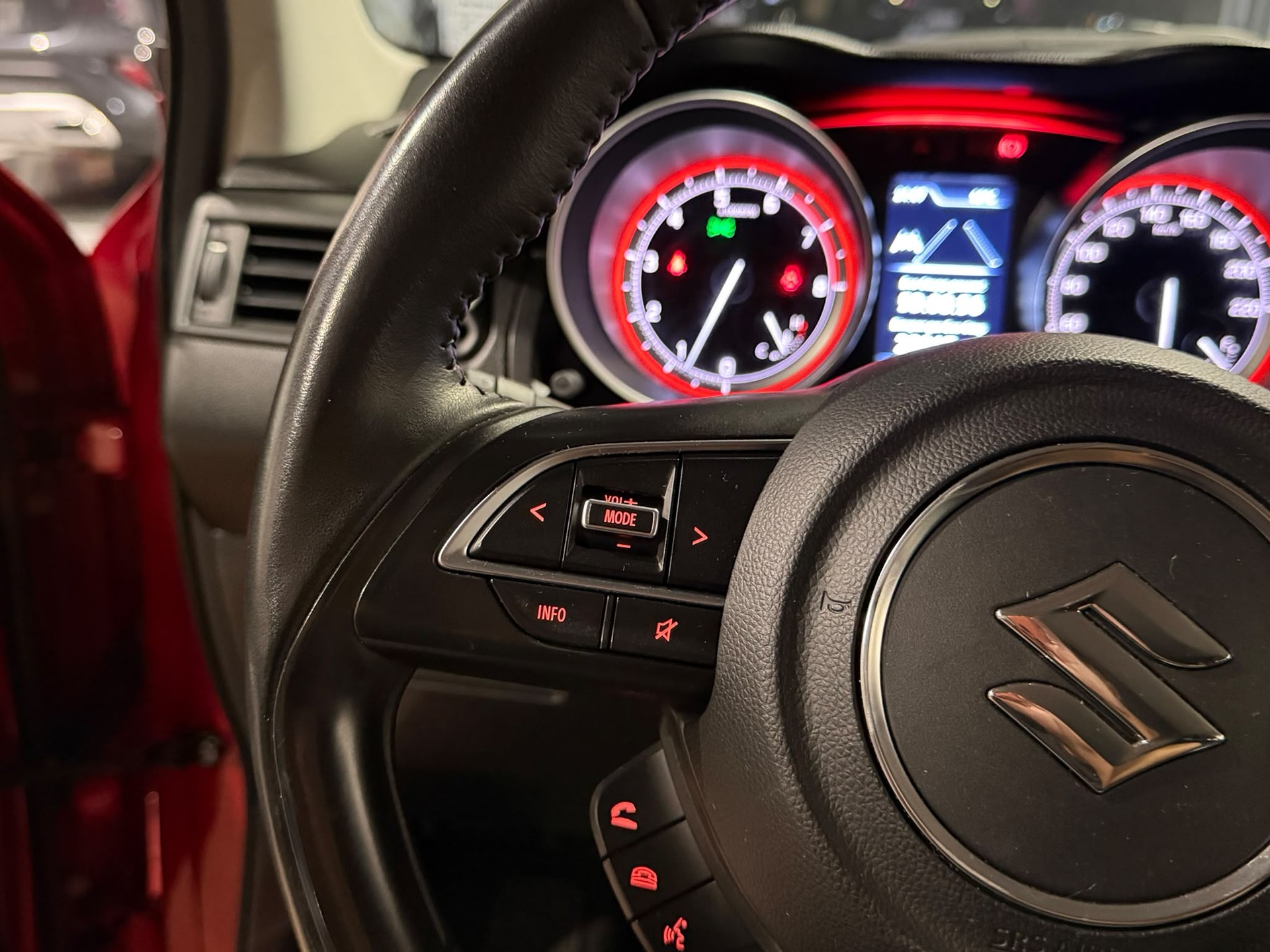 SUZUKI Swift 1.2 Compact Top Hybrid CVT-image-22