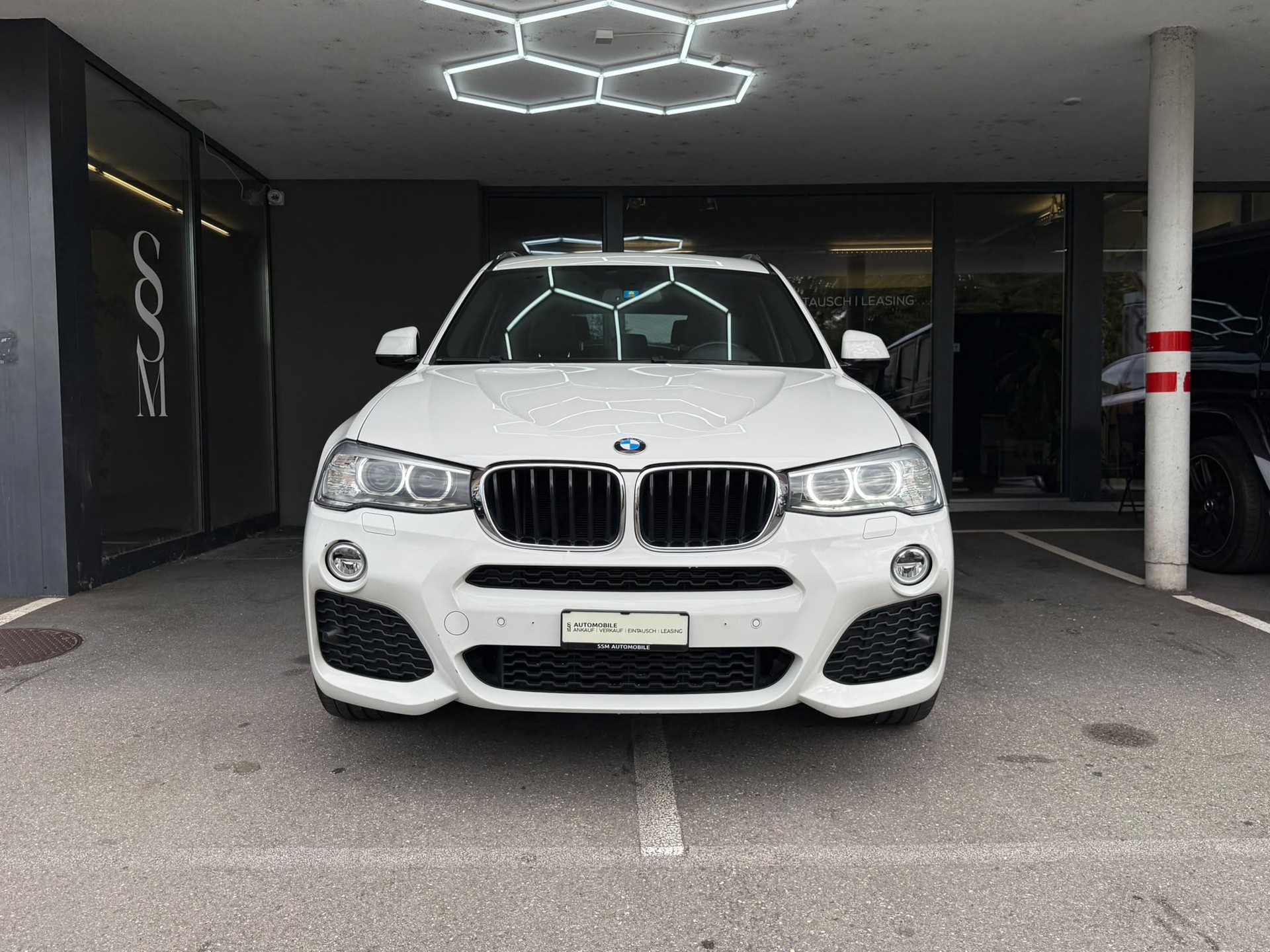 BMW X3 xDrive 20d M-Sport *HUD* *Pano-Dach* *Frisch ab MFK* Steptronic-image-1