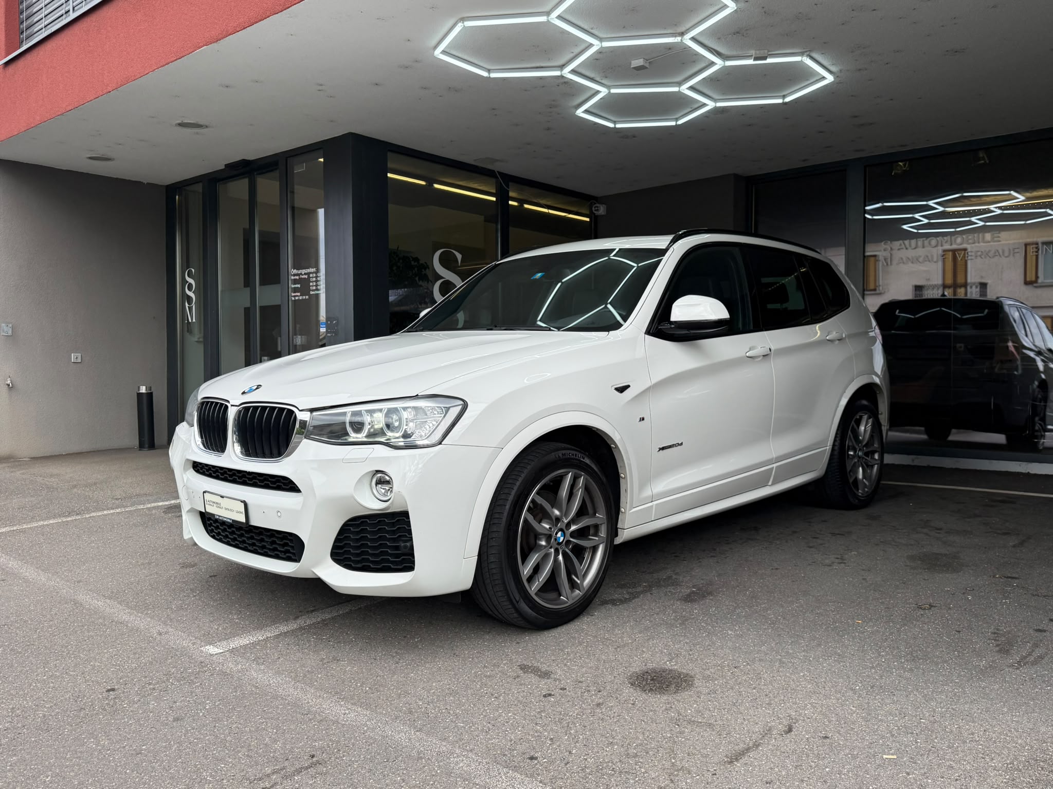 Car photo