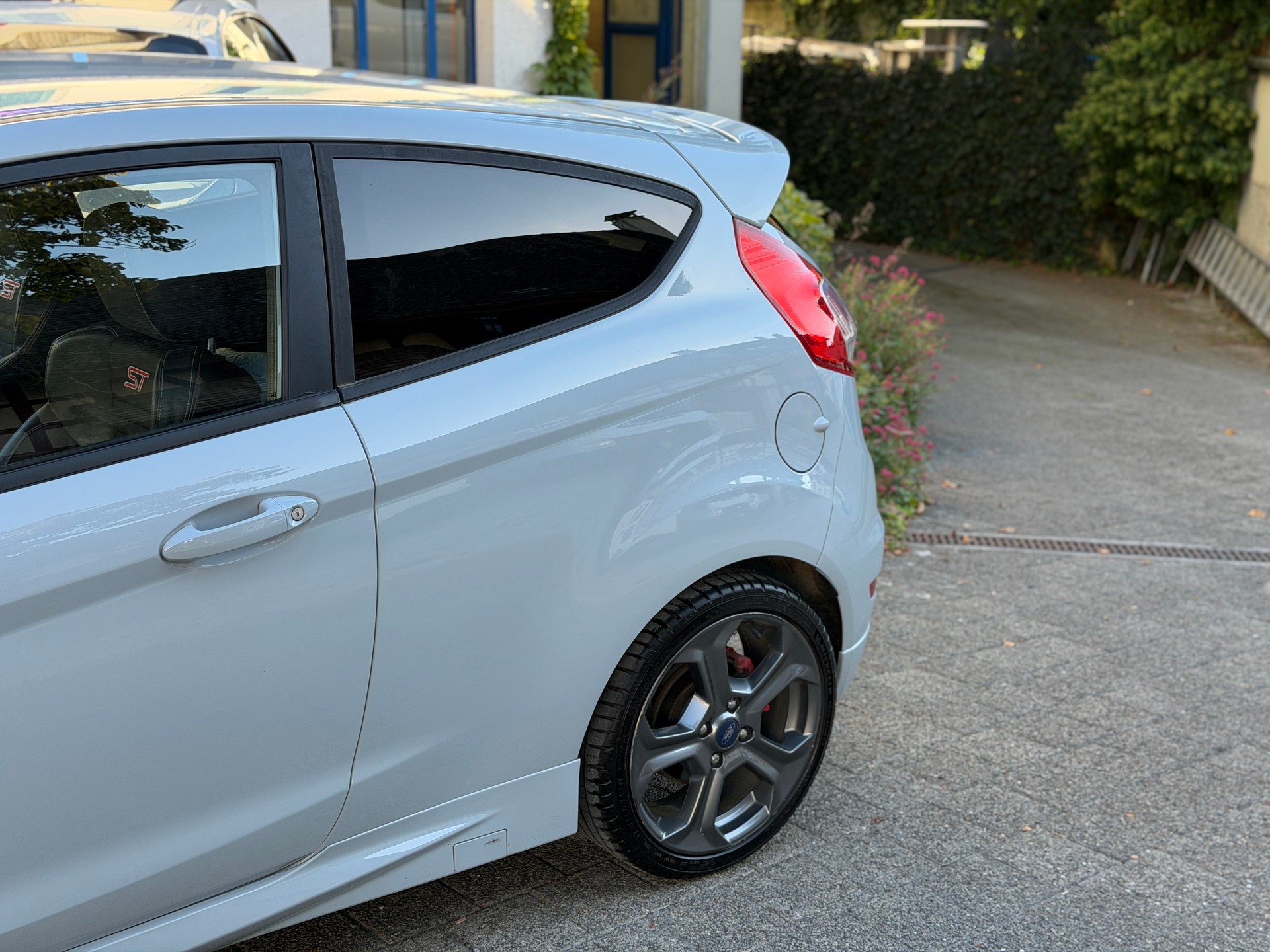 FORD Fiesta 1.6 SCTi ST 200-image-2