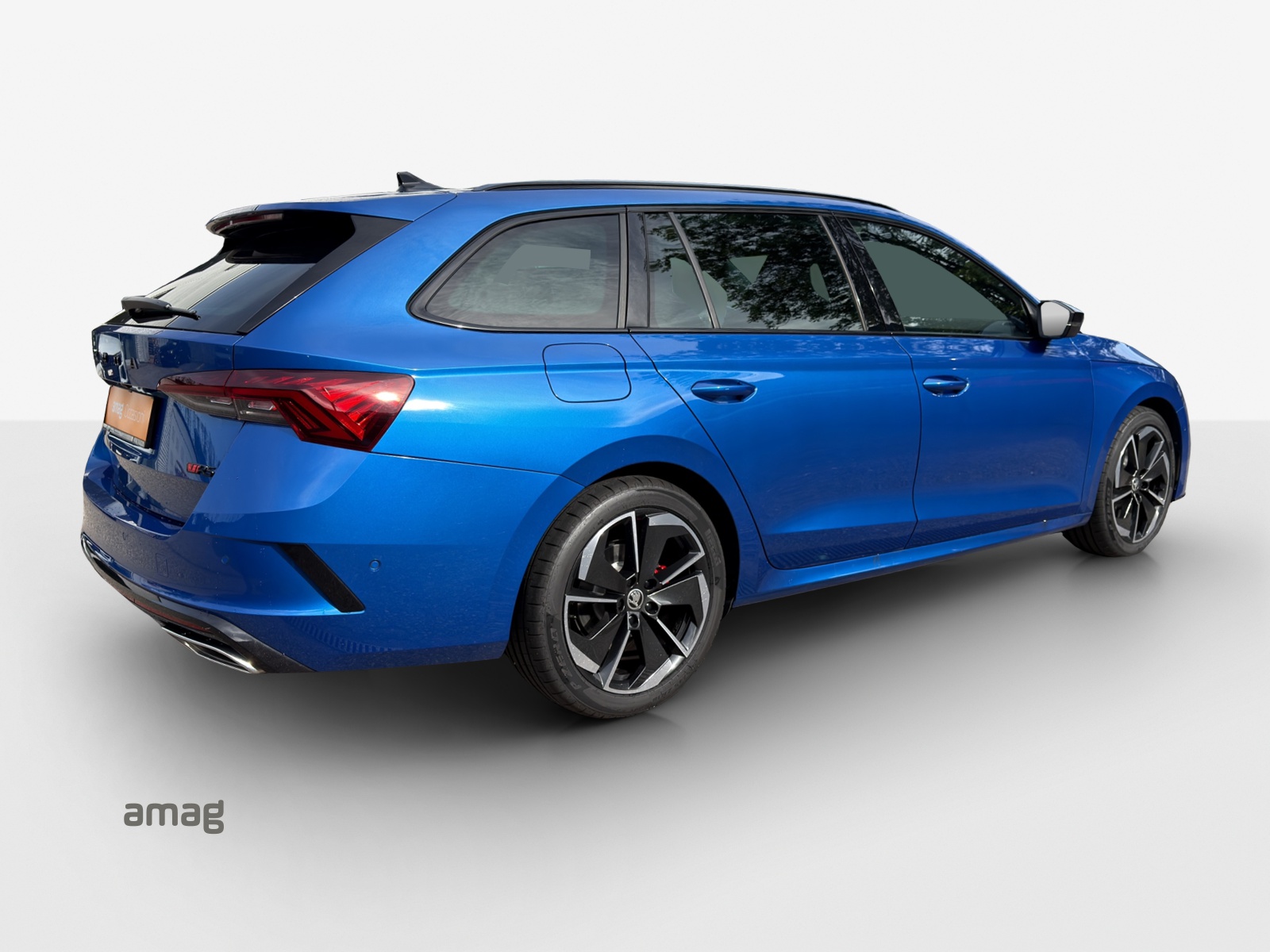 SKODA Octavia Combi 2.0 TDI DSG RS 4x4-image-4