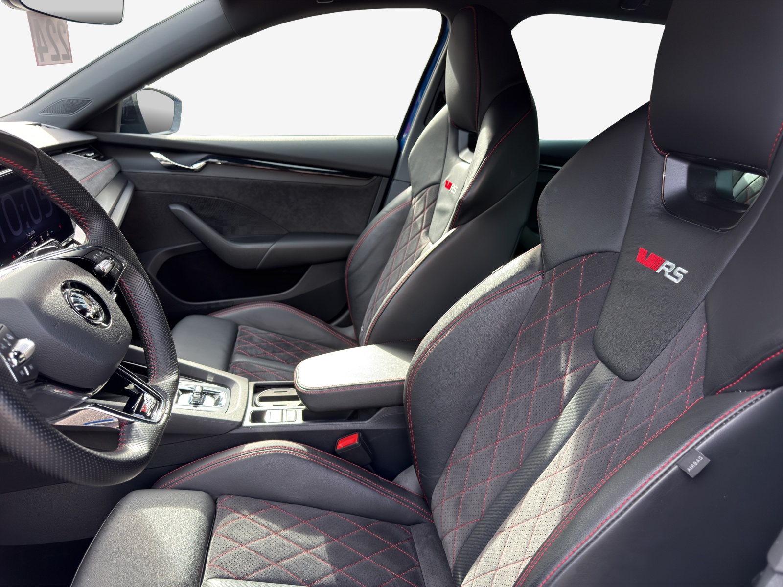 SKODA Octavia Combi 2.0 TDI DSG RS 4x4-image-7
