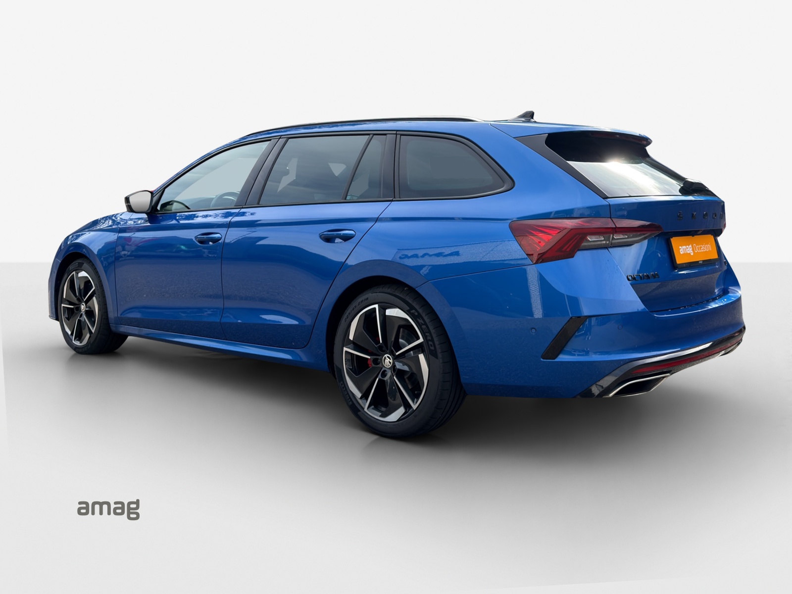 SKODA Octavia Combi 2.0 TDI DSG RS 4x4-image-2