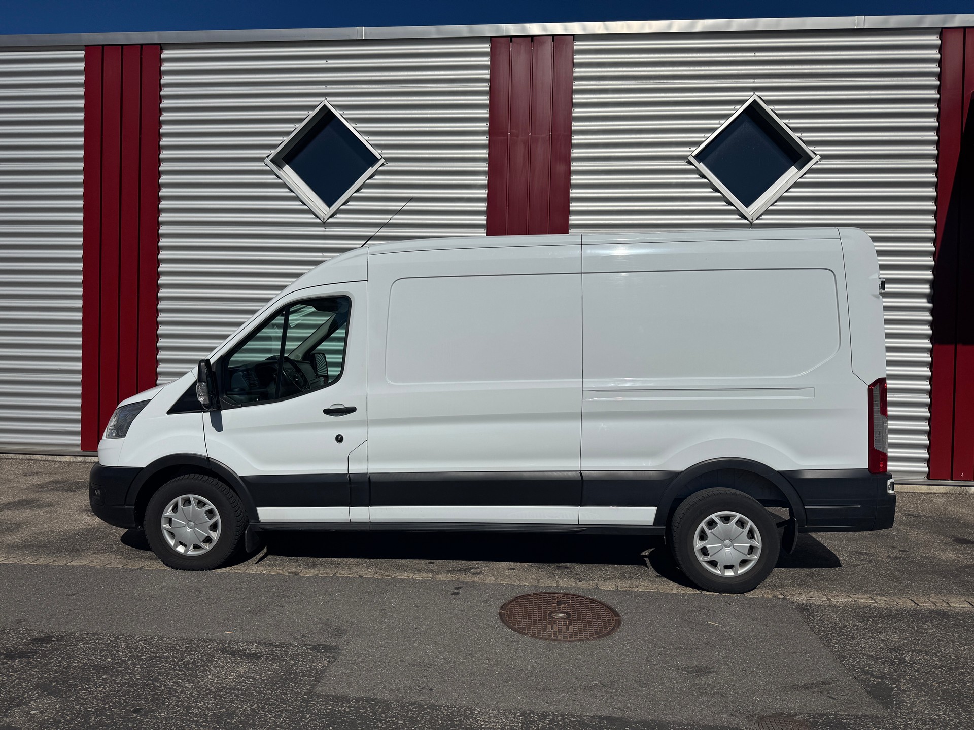 FORD Transit Van 330 L3 Trend 2.0 TDCi 130 FWD A-image-1